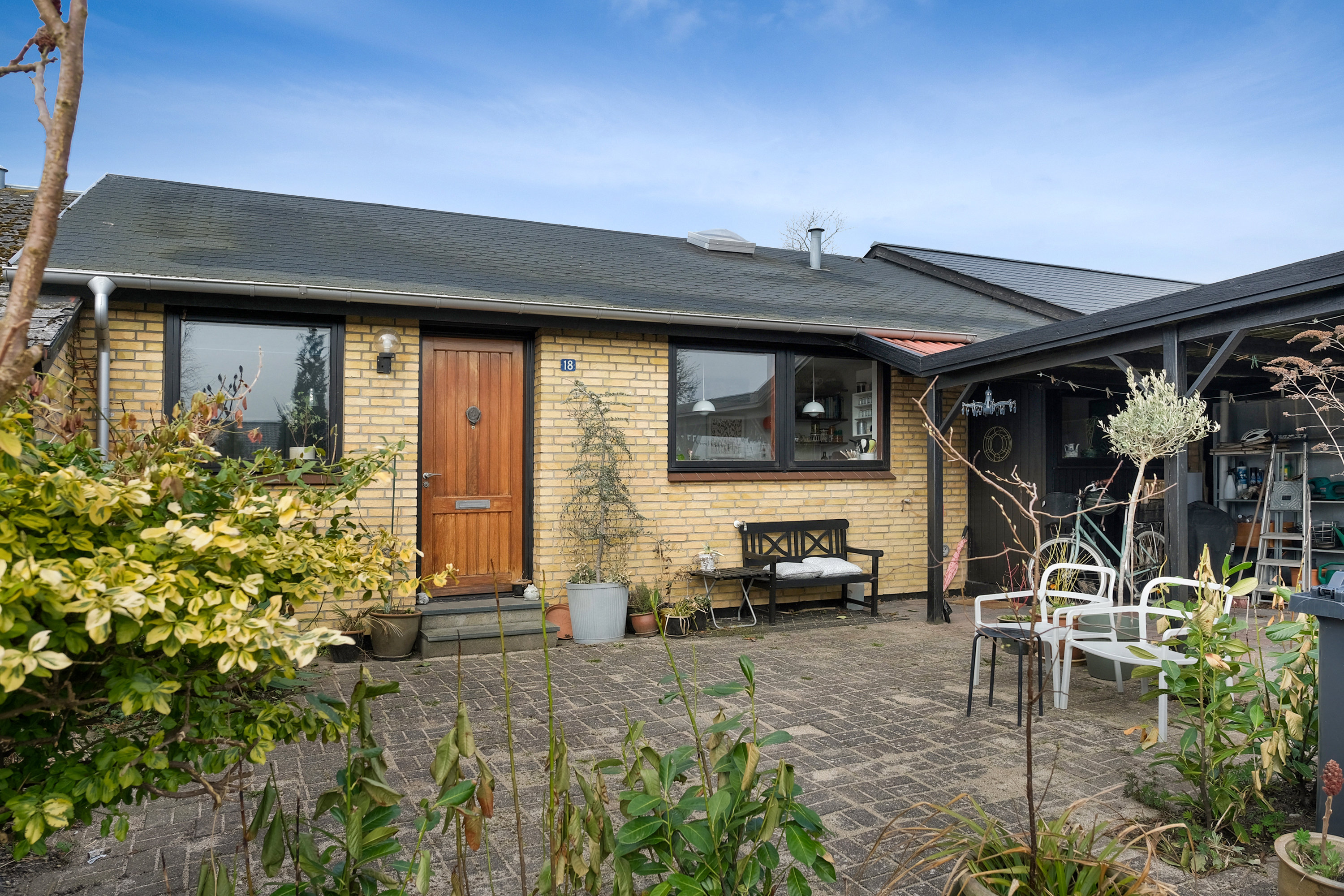 Rækkehus: Facade på Arreskovvænget 18, 5230 Odense M