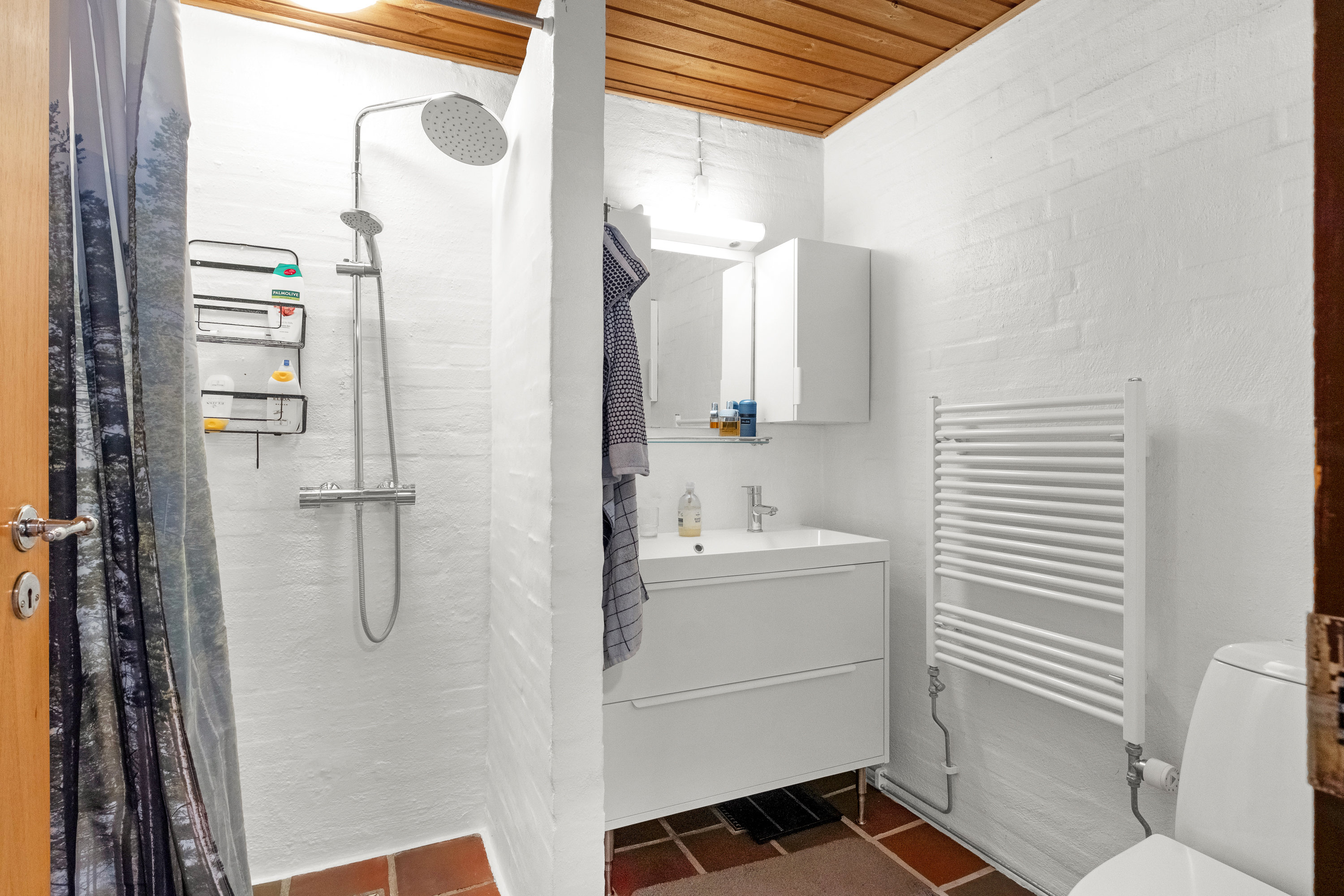 Fremhævet badeværelse billede i fuldskærmstilstand. Billede af Mølledalen 15A, 8530 Hjortshøj