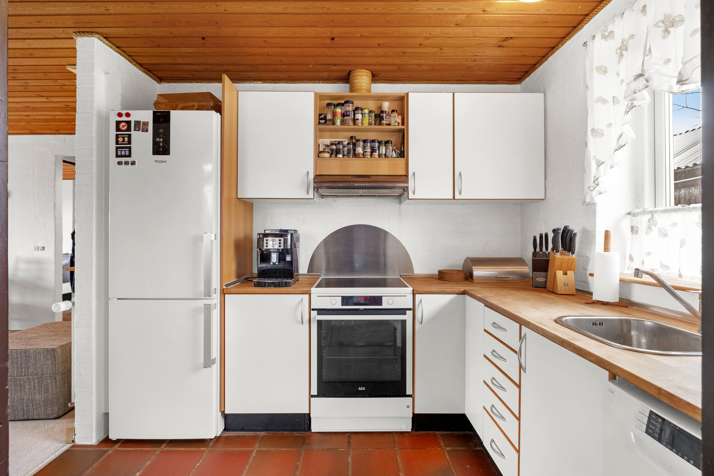 Miniaturebillede 1: køkken. Billede af Mølledalen 15A, 8530 Hjortshøj