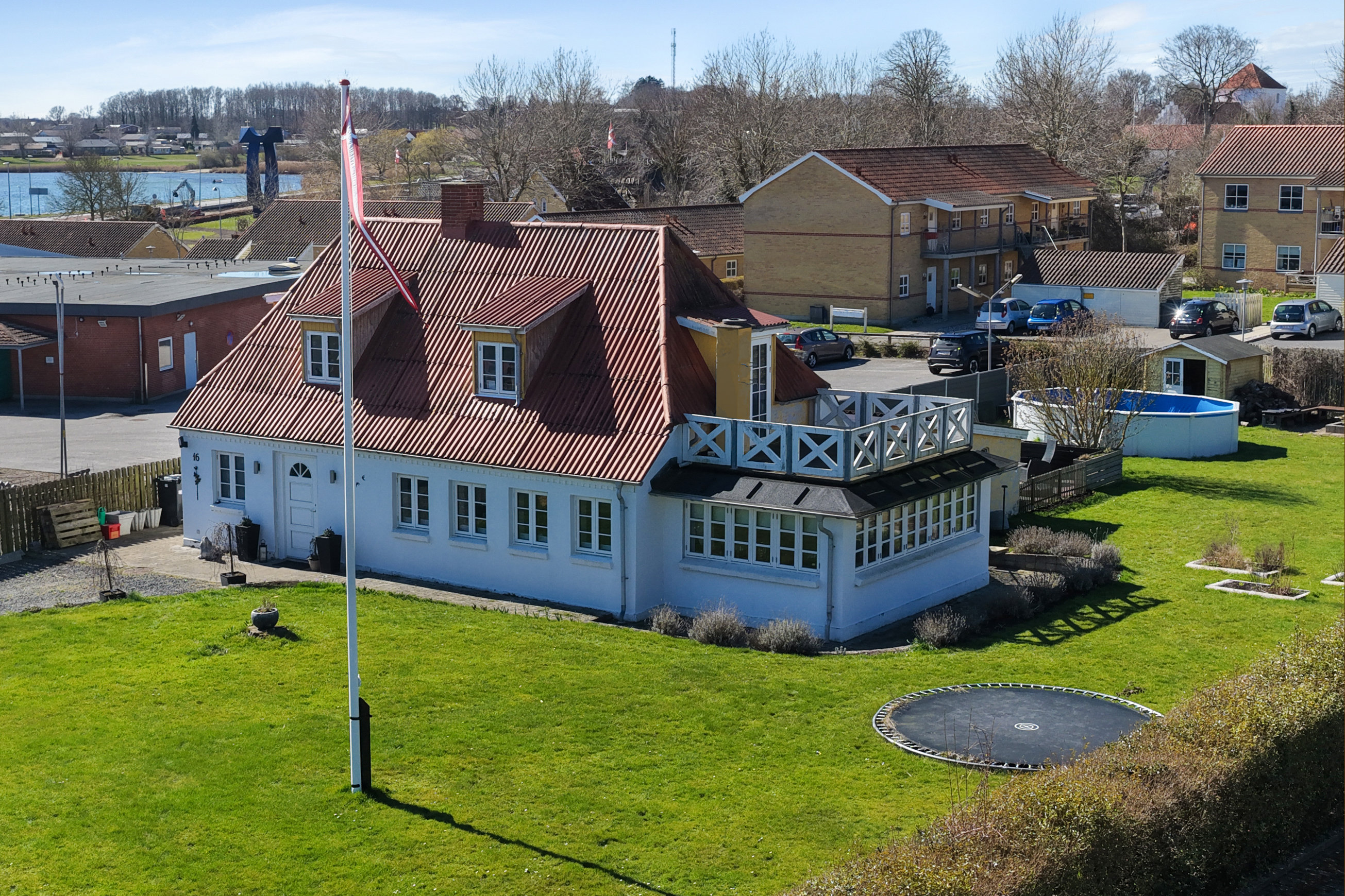 Fremhævet luftfoto billede i fuldskærmstilstand. Billede af Nørregade 16, 5330 Munkebo