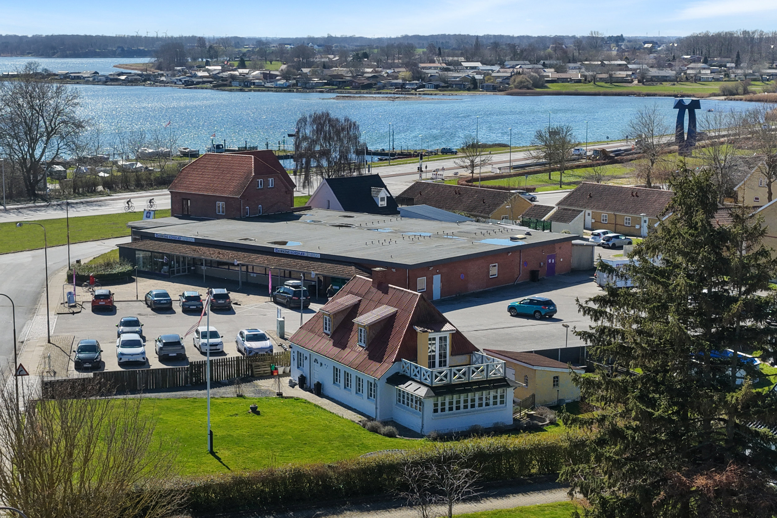 Fremhævet luftfoto billede i fuldskærmstilstand. Billede af Nørregade 16, 5330 Munkebo