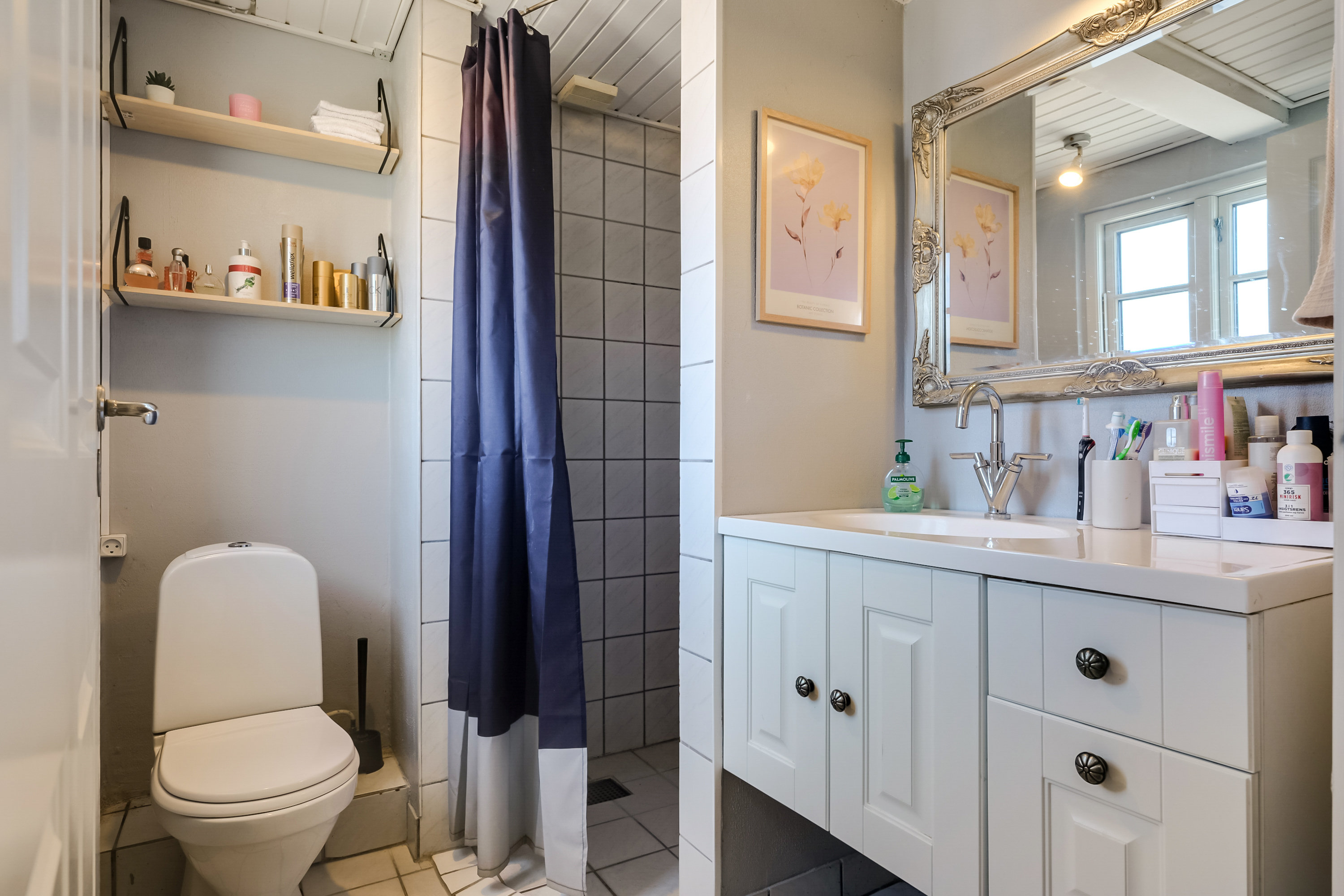 Fremhævet badeværelse billede i fuldskærmstilstand. Billede af Nørregade 16, 5330 Munkebo