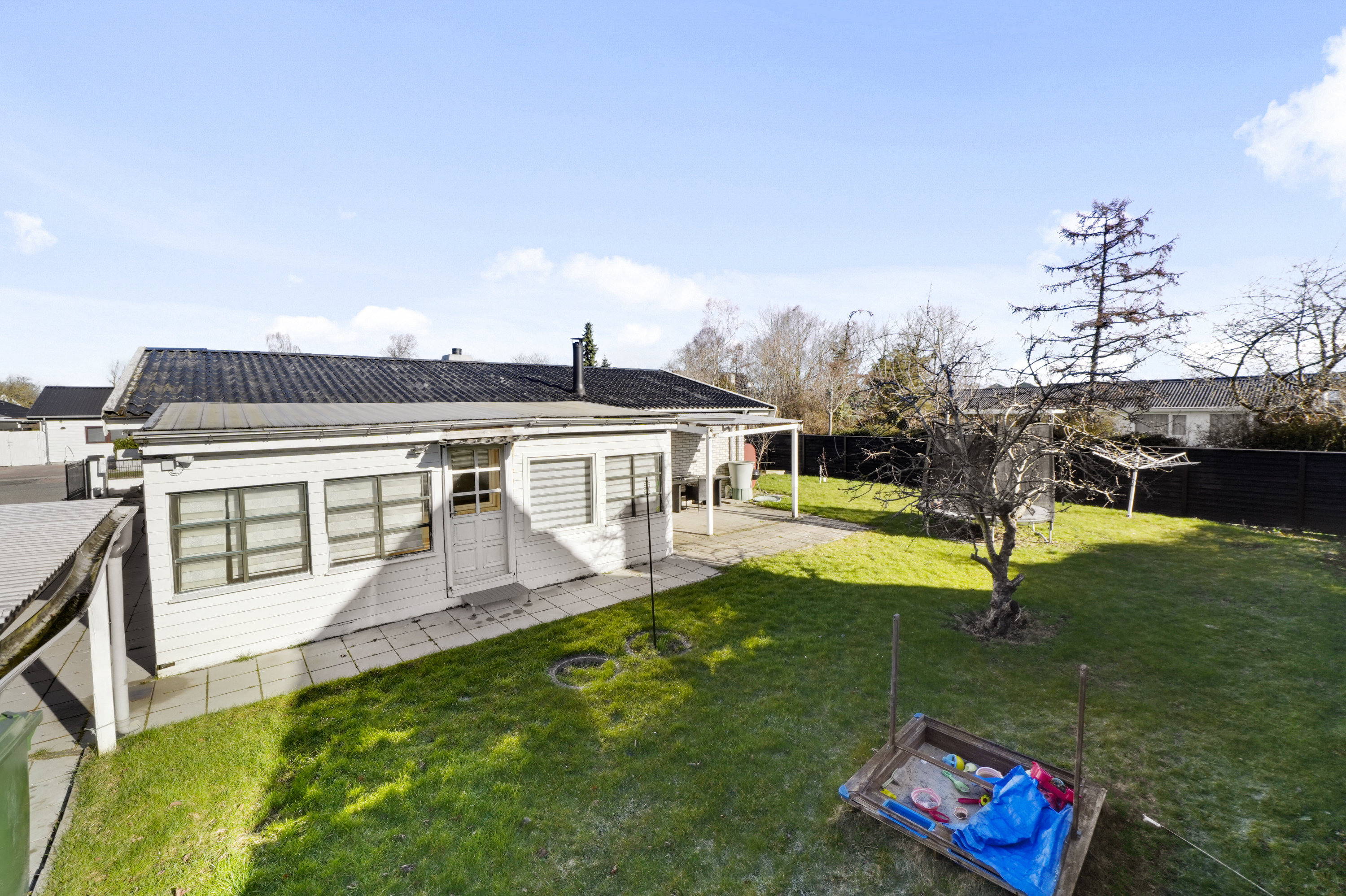 Fremhævet have billede i fuldskærmstilstand. Billede af Landlyst Vænge 19, 2635 Ishøj