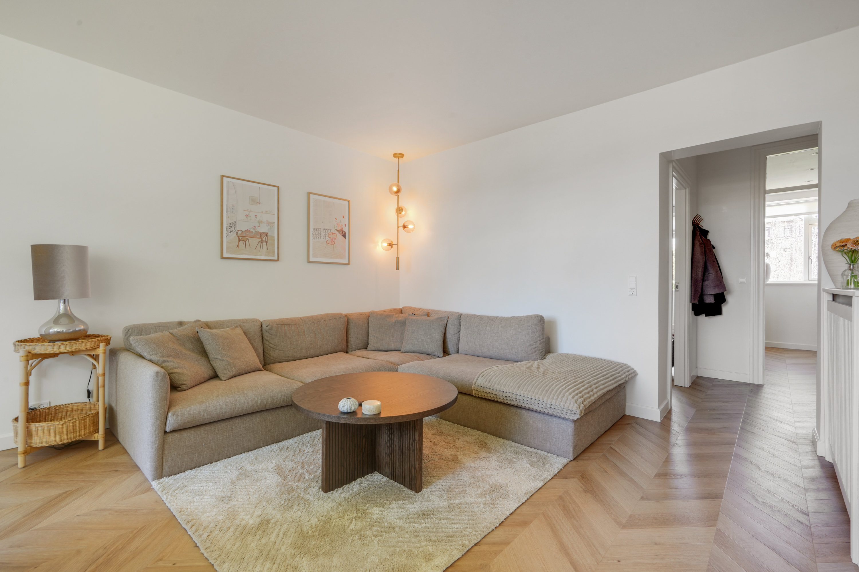 Fremhævet stue billede i fuldskærmstilstand. Billede af Maglemosevej 11, st.. th., 2900 Hellerup