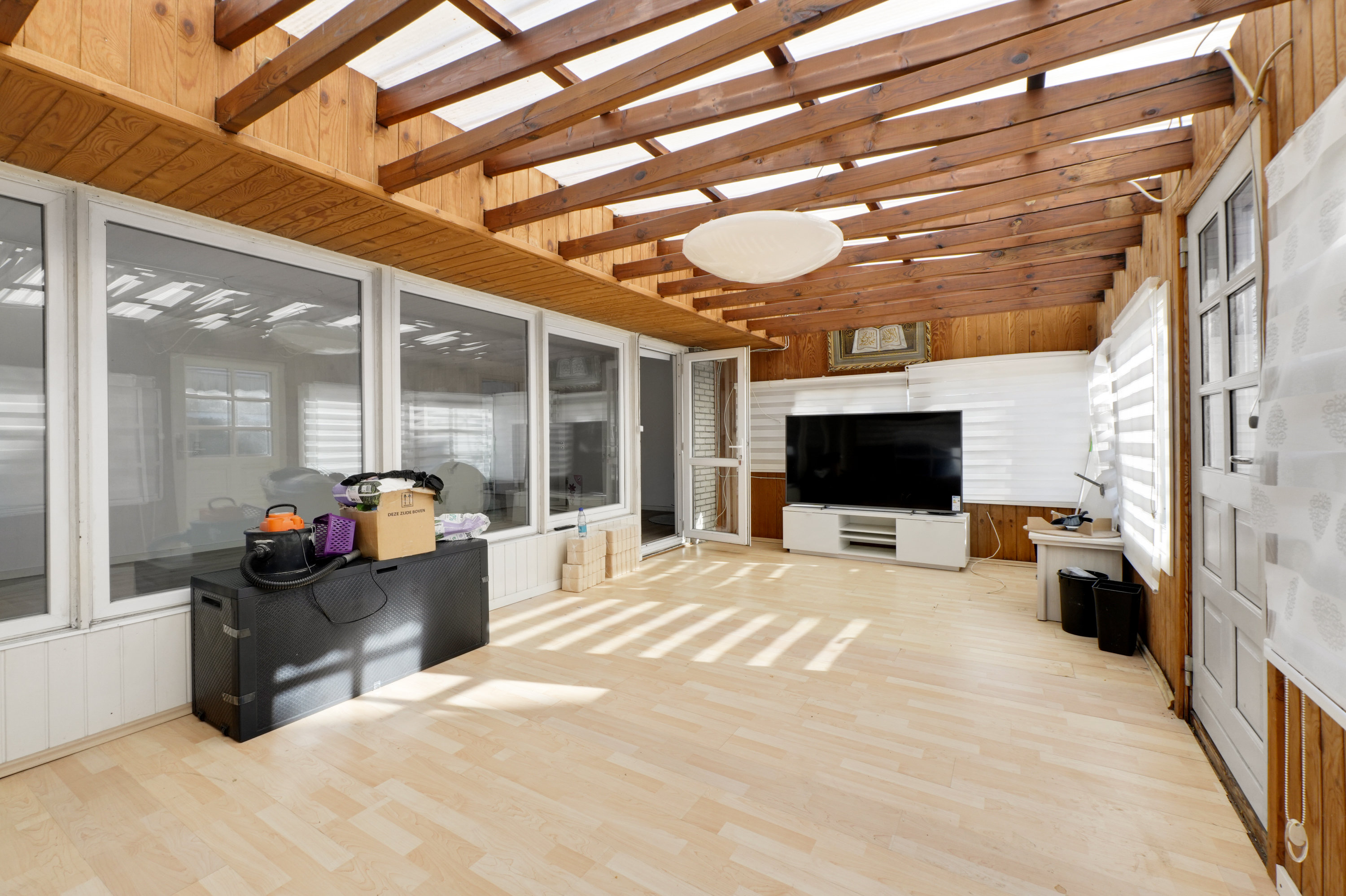 Fremhævet stue billede i fuldskærmstilstand. Billede af Landlyst Vænge 19, 2635 Ishøj