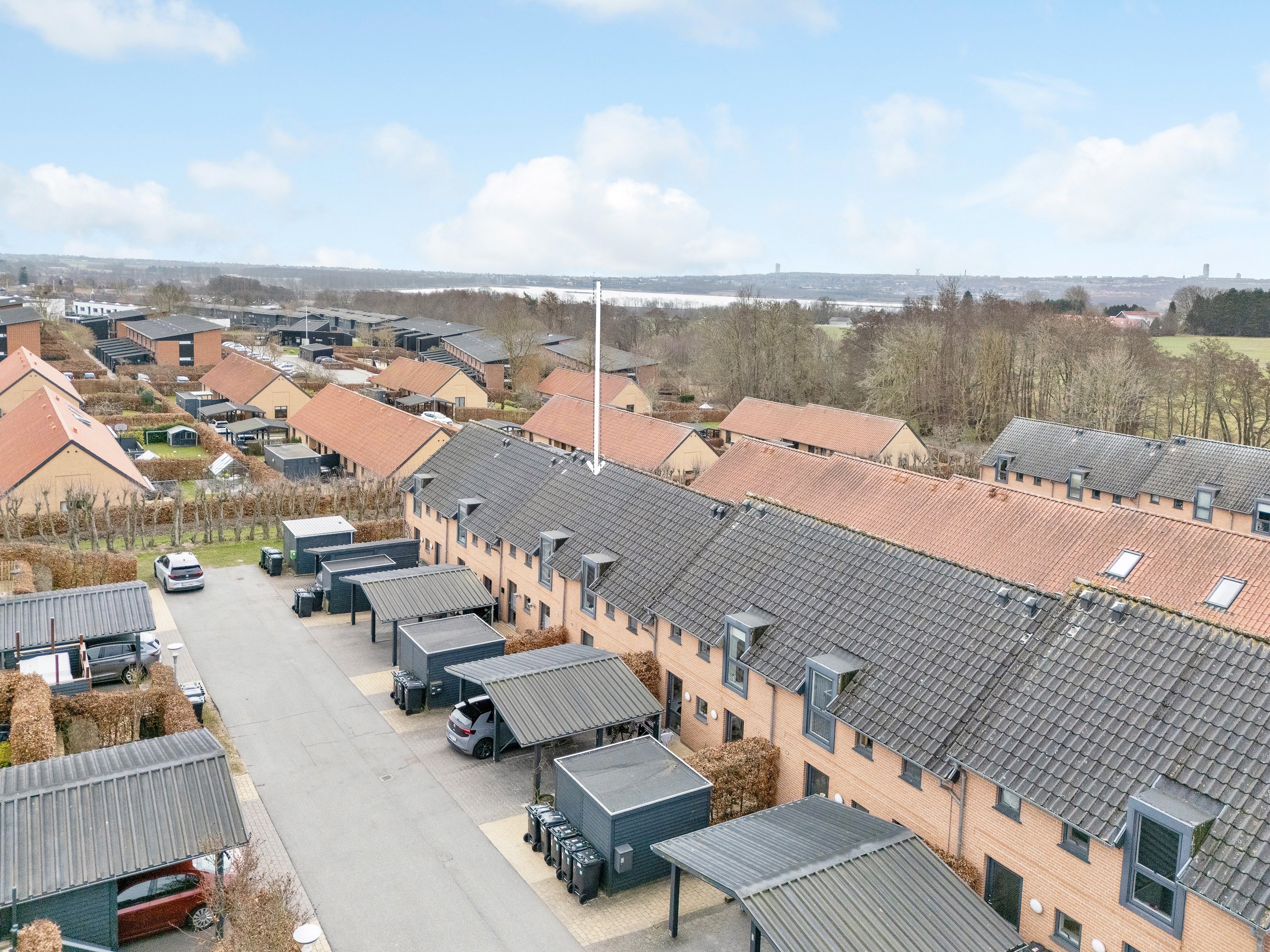 Fremhævet luftfoto billede i fuldskærmstilstand. Billede af Ellebæk Parkvej 62, 8520 Lystrup