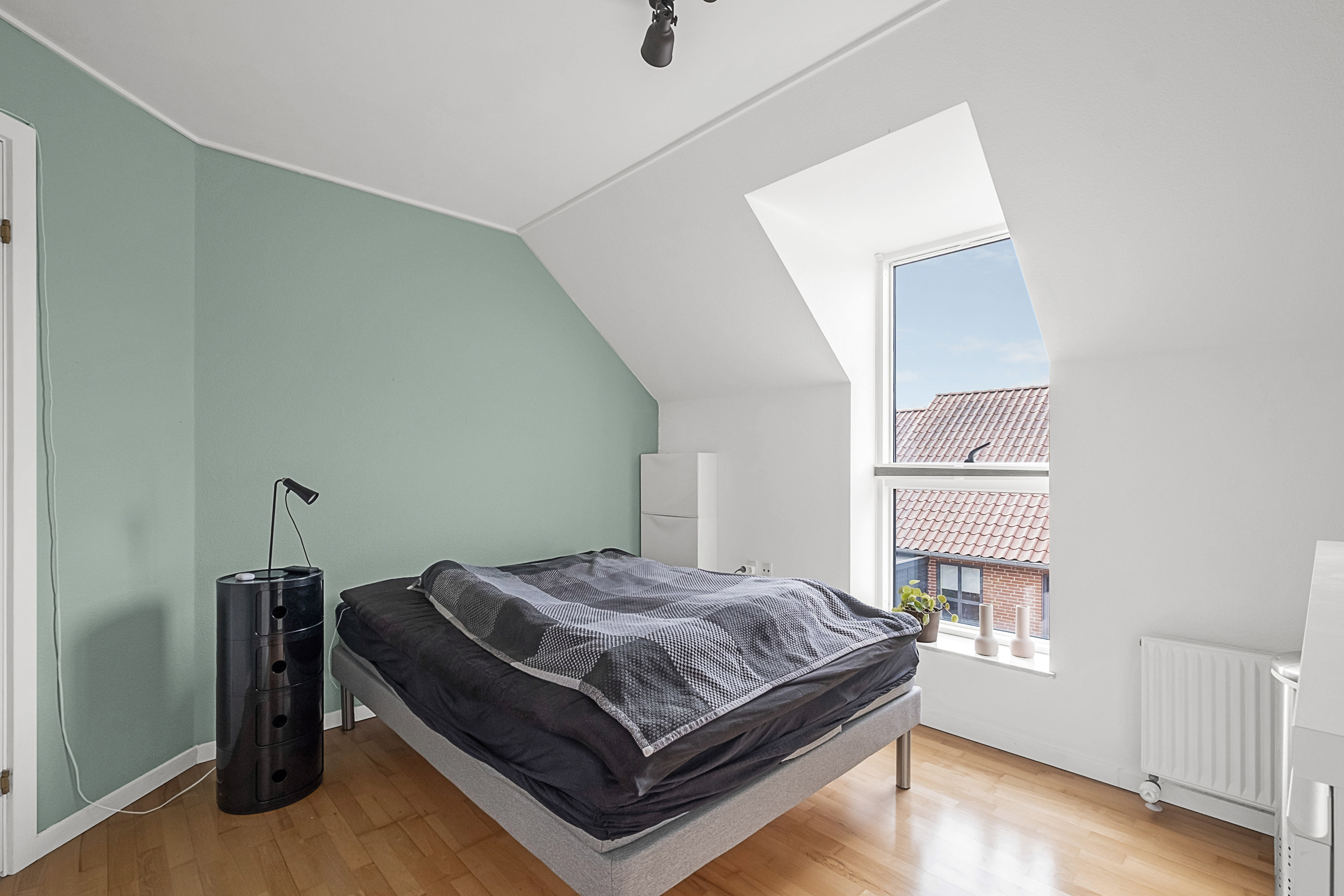 Fremhævet soveværelse billede i fuldskærmstilstand. Billede af Ellebæk Parkvej 62, 8520 Lystrup