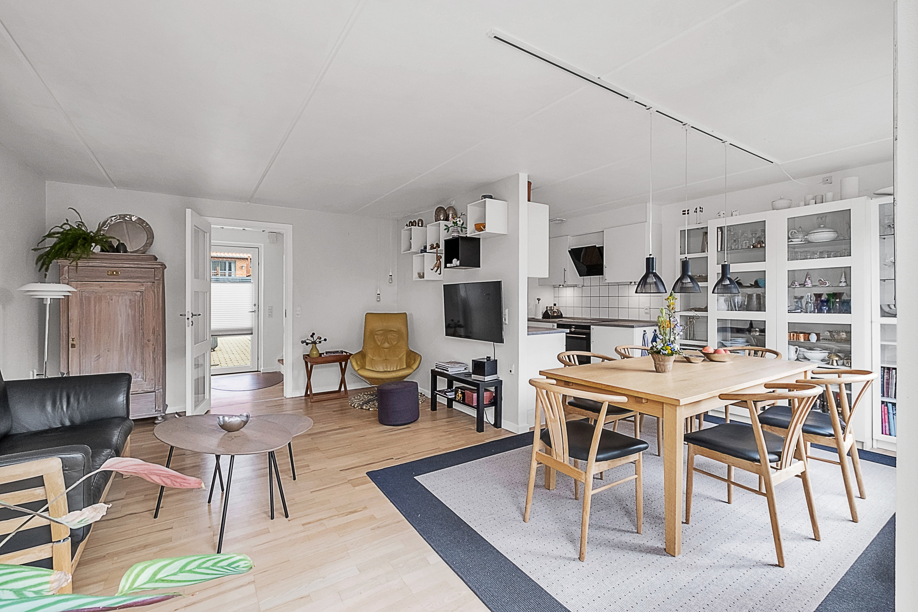 Fremhævet stue billede i fuldskærmstilstand. Billede af Ellebæk Parkvej 62, 8520 Lystrup