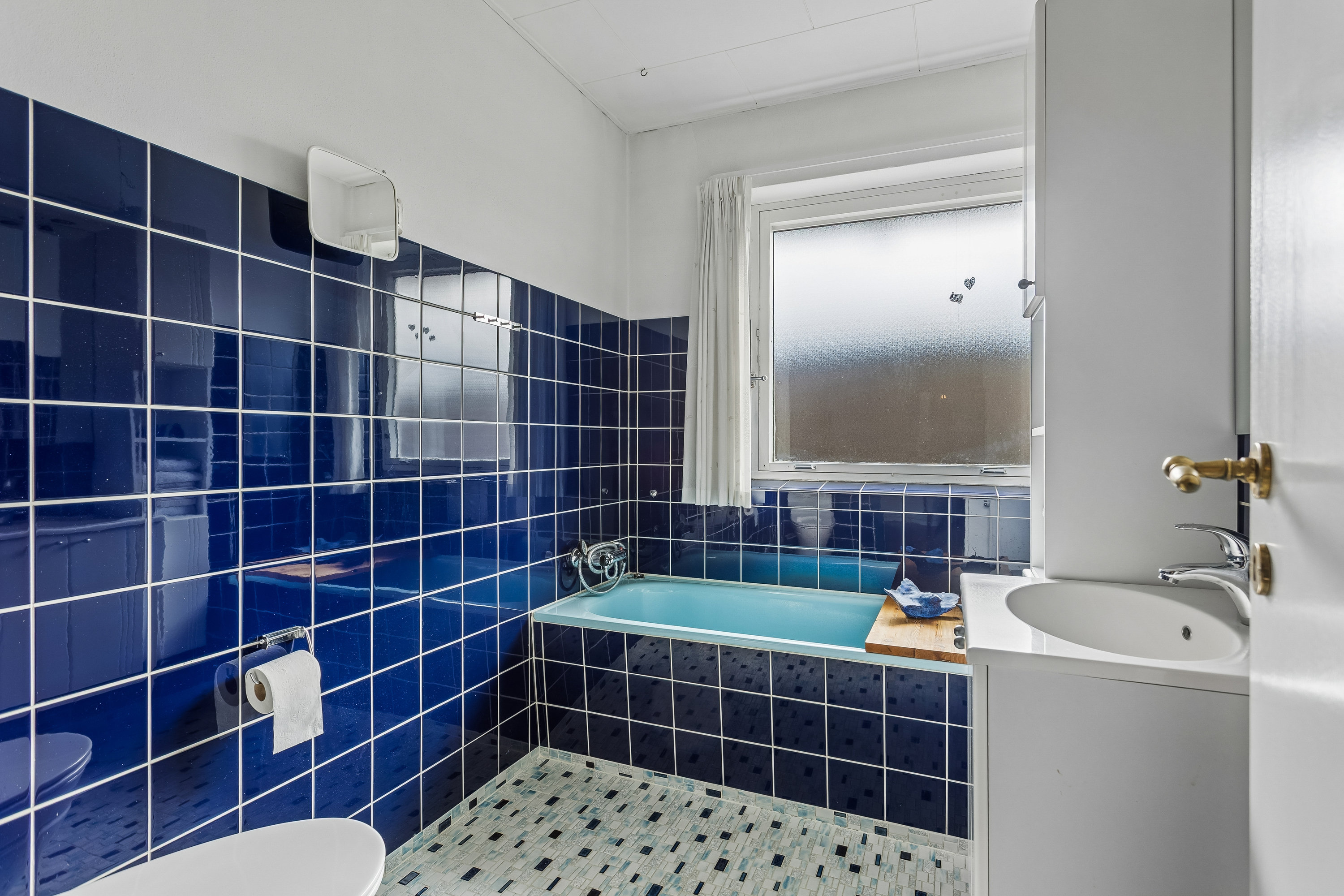 Fremhævet badeværelse billede i fuldskærmstilstand. Billede af Fiilsvej 33, 7500 Holstebro