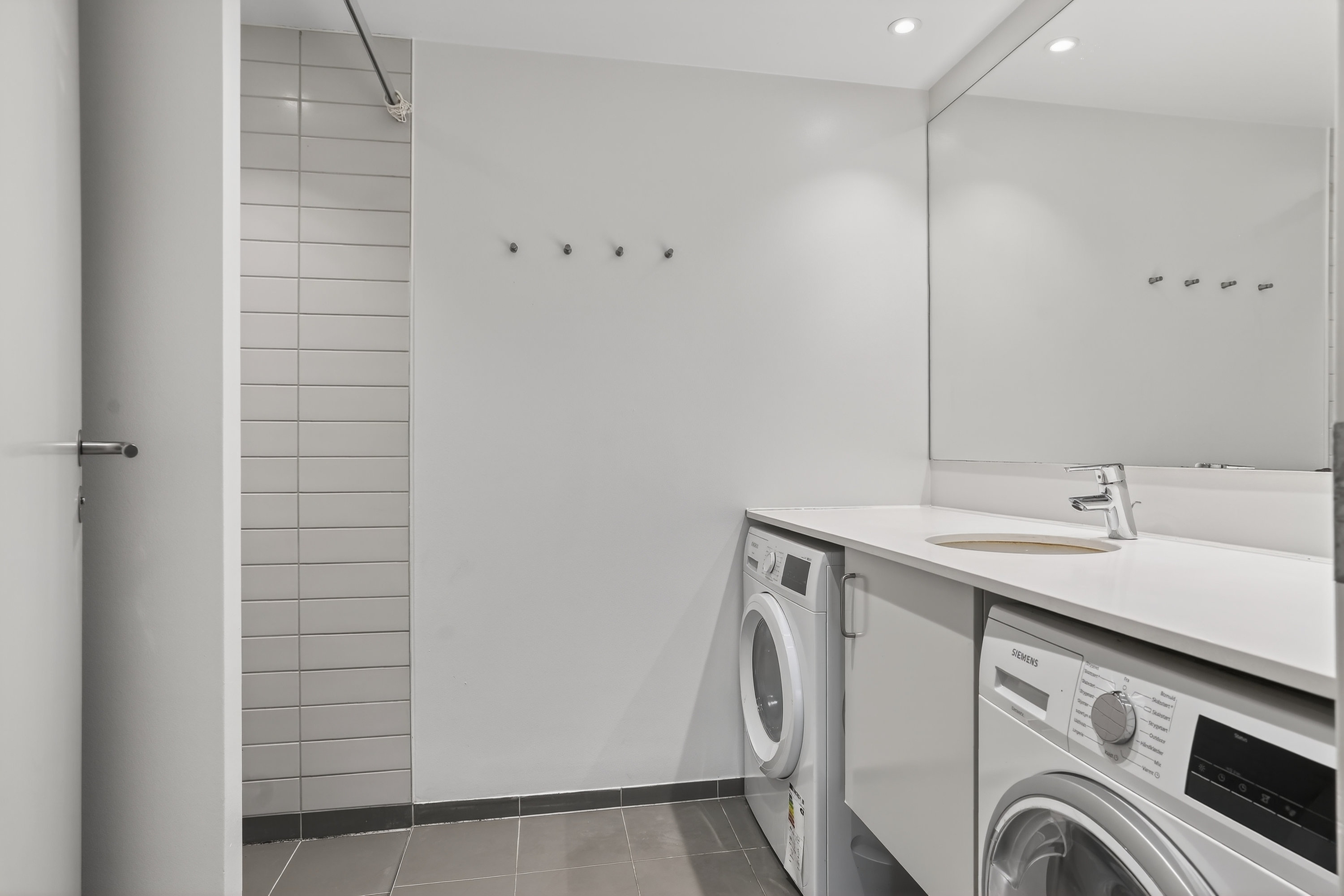 Fremhævet badeværelse billede i fuldskærmstilstand. Billede af Kløverbladsgade 75, 1. th., 2500 Valby