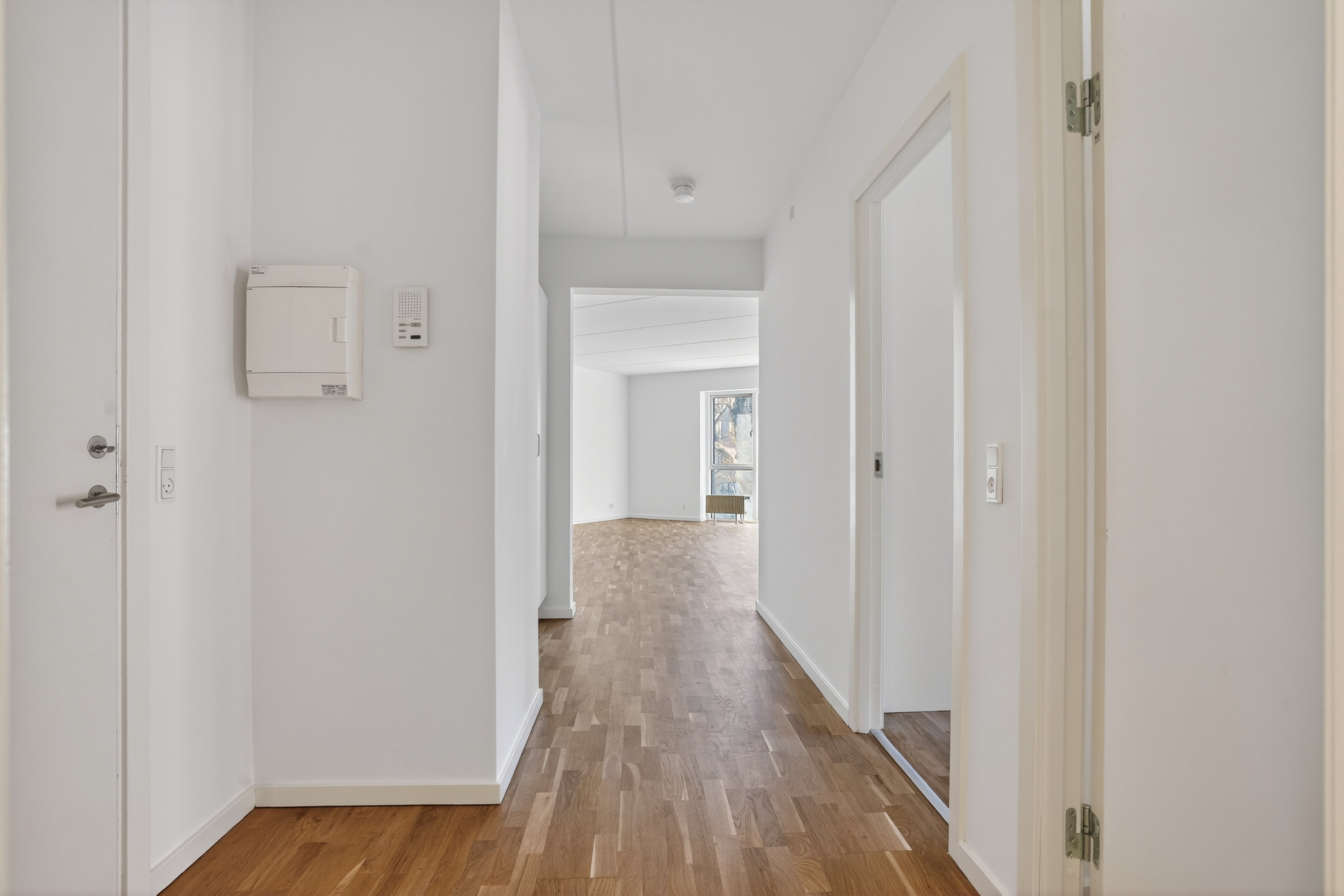 Fremhævet entré billede i fuldskærmstilstand. Billede af Kløverbladsgade 75, 1. th., 2500 Valby