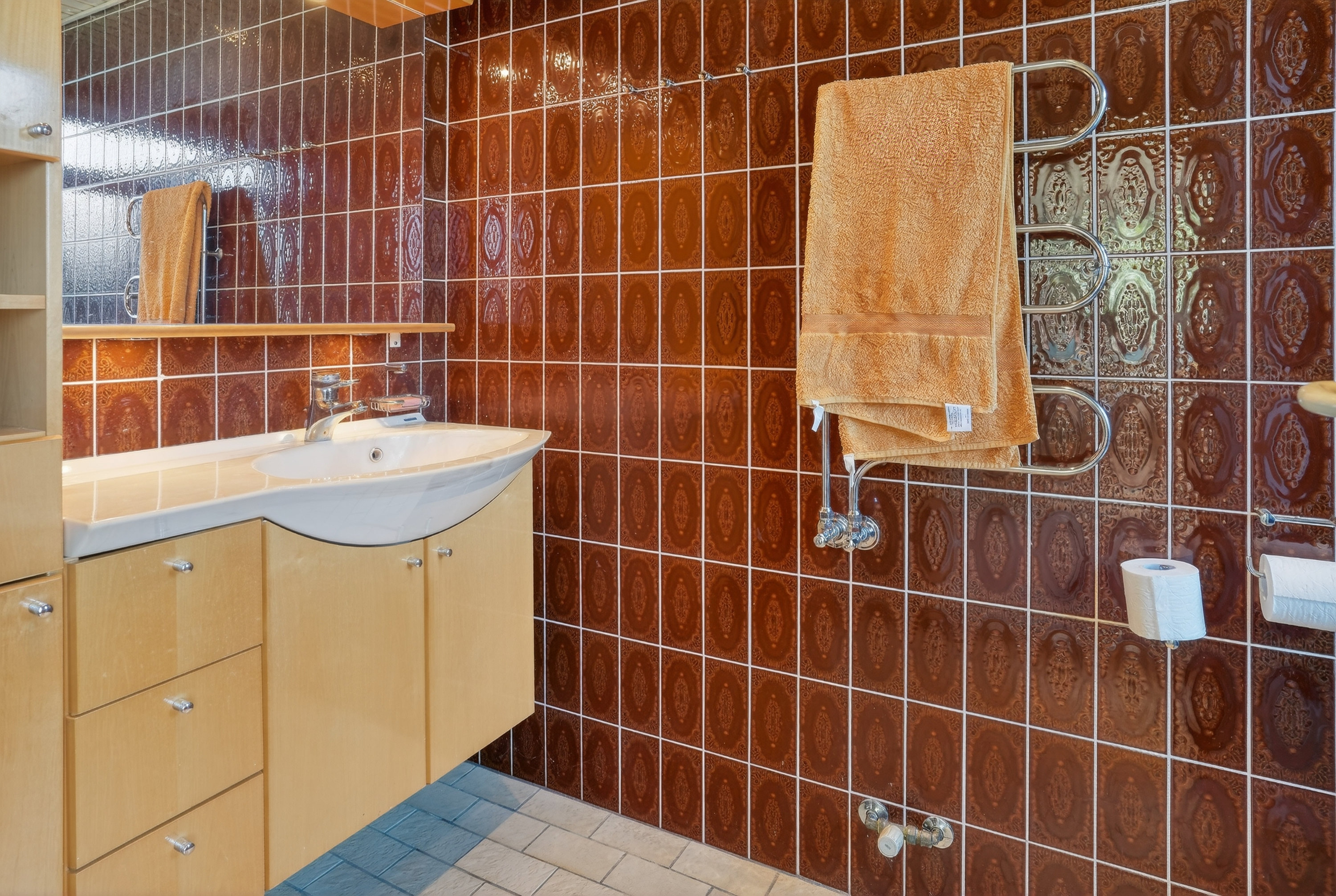 Fremhævet badeværelse billede i fuldskærmstilstand. Billede af Bøgebakken 41, 3000 Helsingør