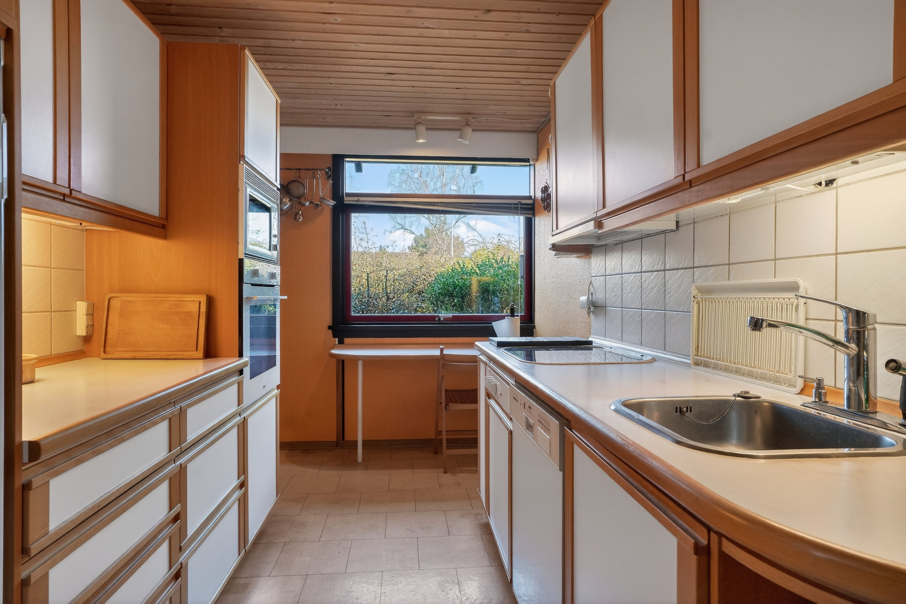 Fremhævet køkken billede i fuldskærmstilstand. Billede af Bøgebakken 41, 3000 Helsingør