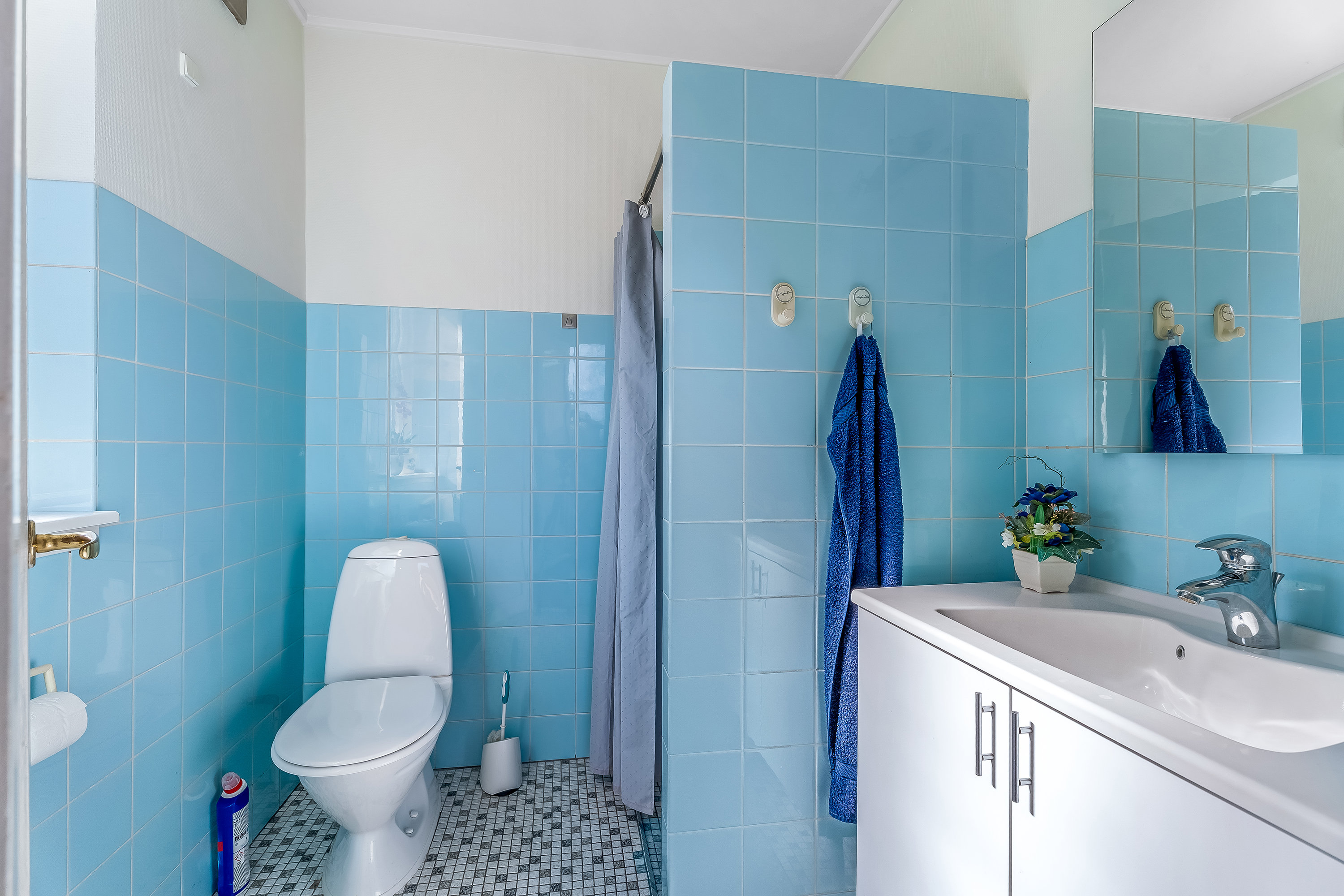 Fremhævet badeværelse billede i fuldskærmstilstand. Billede af Havnevej 28, Langø, 4900 Nakskov