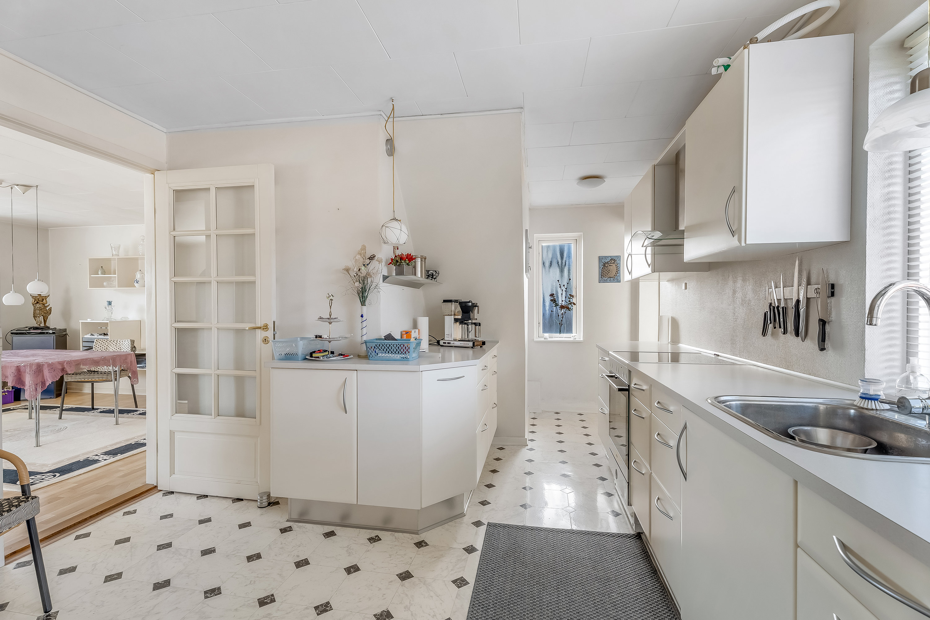 Fremhævet køkken billede i fuldskærmstilstand. Billede af Havnevej 28, Langø, 4900 Nakskov