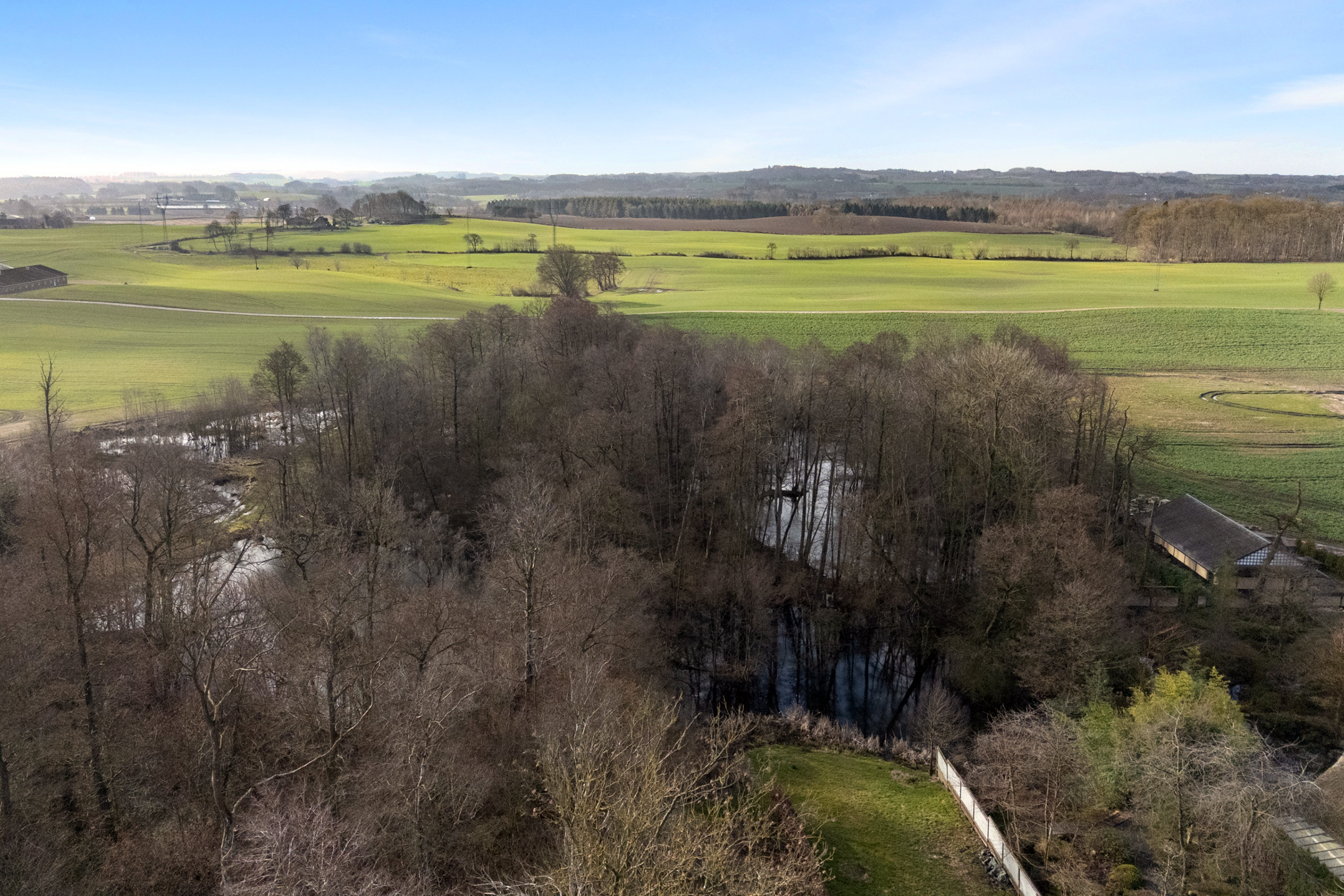 Fremhævet luftfoto billede i fuldskærmstilstand. Billede af Vøjstrupvej 37, Nr Broby, 5672 Broby