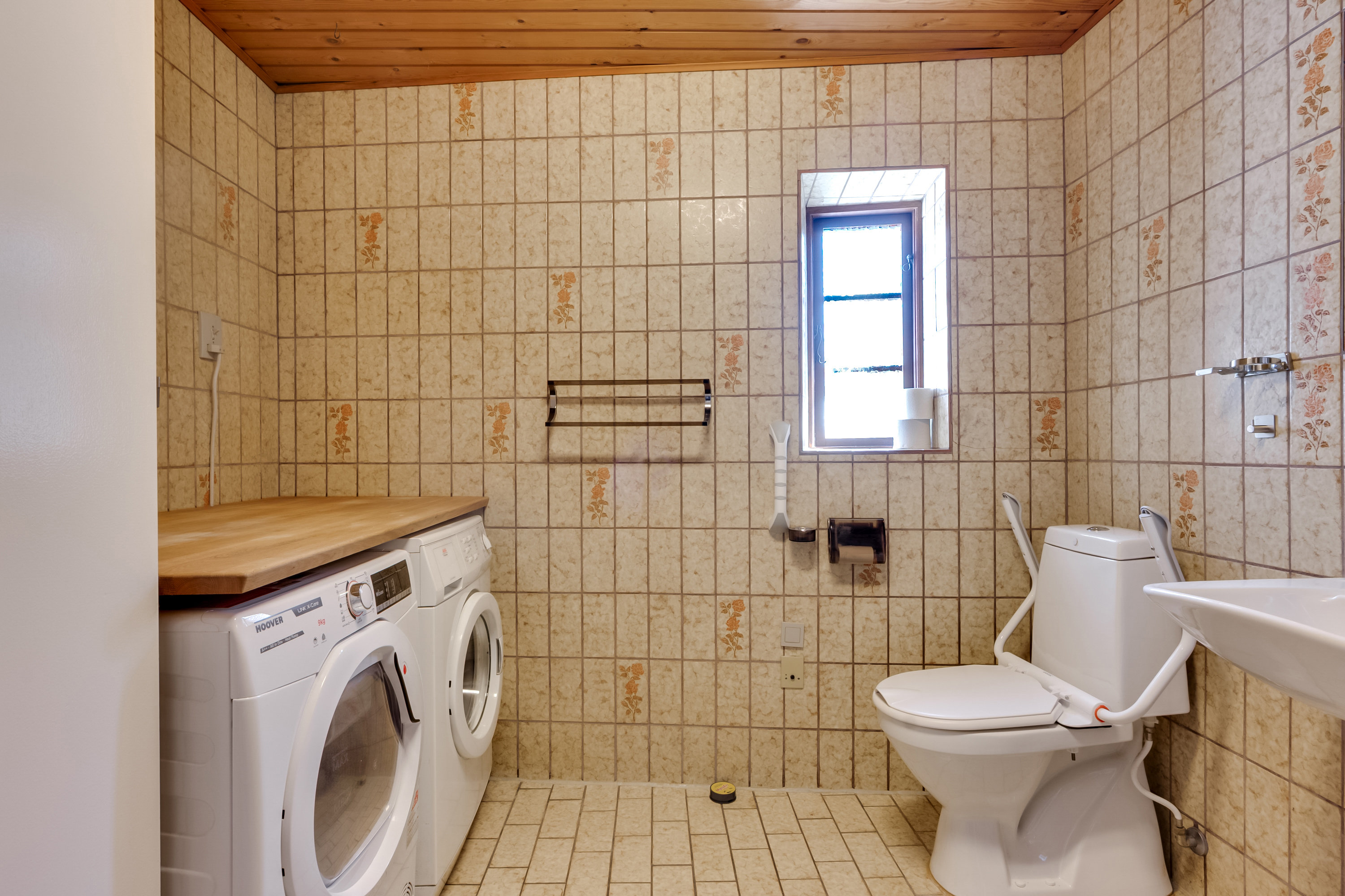 Fremhævet badeværelse billede i fuldskærmstilstand. Billede af Ølstedvej 22, Sdr Broby, 5672 Broby