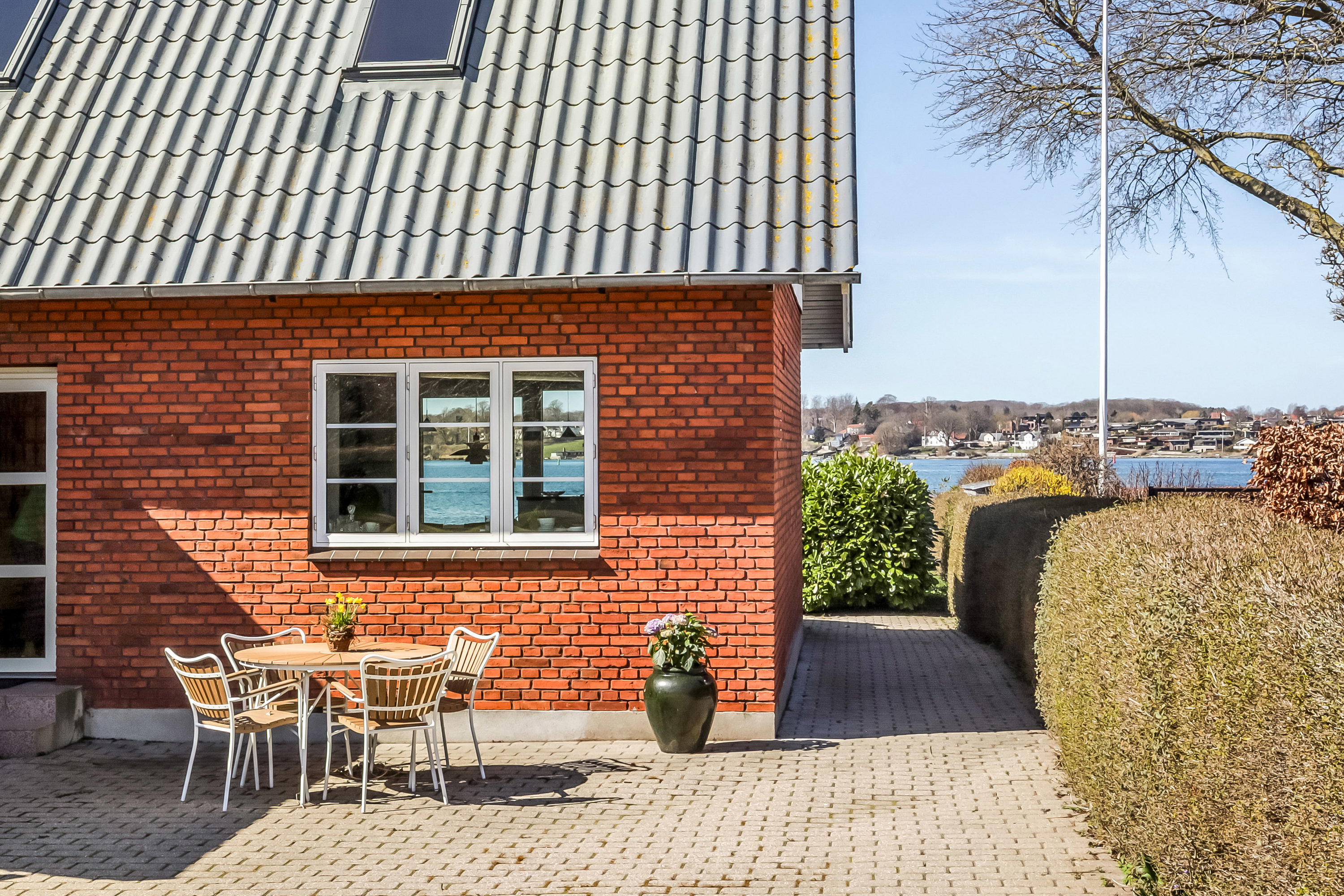 Fremhævet terrasse billede i fuldskærmstilstand. Billede af Tordenskjoldsvej 28, Tåsinge, 5700 Svendborg