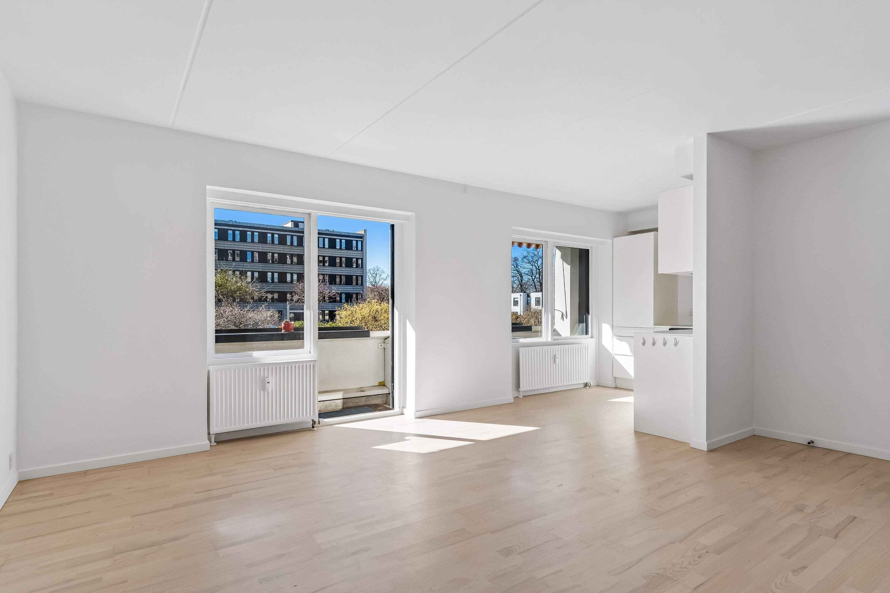 Fremhævet stue billede i fuldskærmstilstand. Billede af Bredebovej 27, st.. mf., 2800 Kongens Lyngby