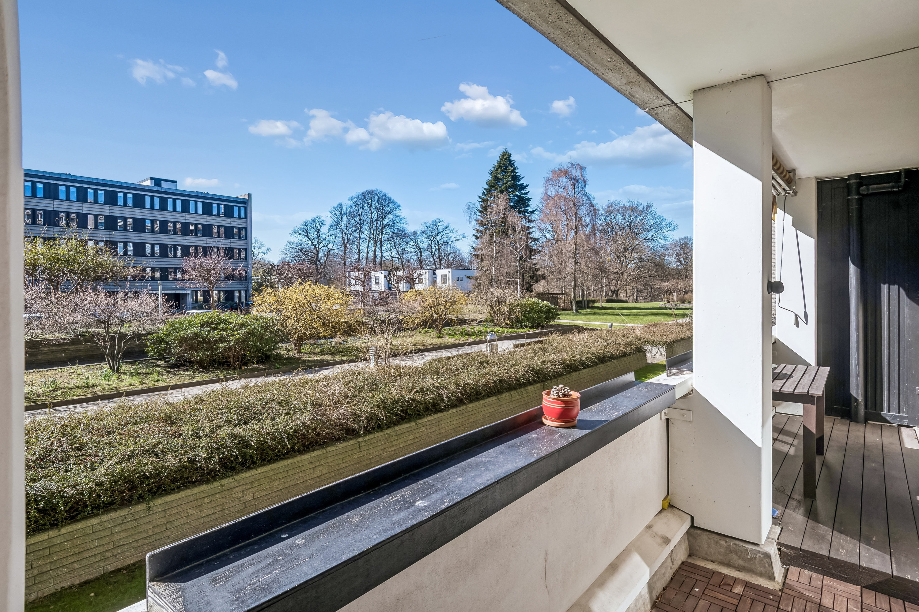 Fremhævet altan billede i fuldskærmstilstand. Billede af Bredebovej 27, st.. mf., 2800 Kongens Lyngby