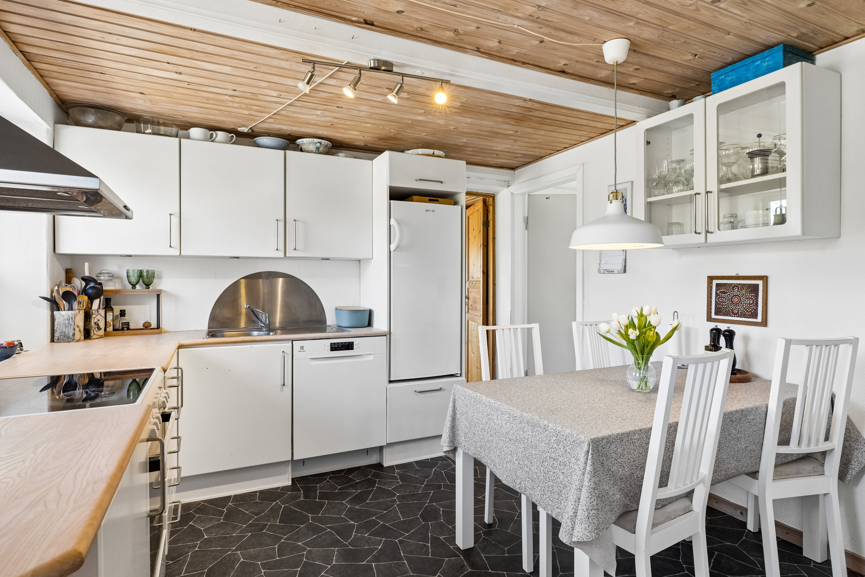 Fremhævet køkken billede i fuldskærmstilstand. Billede af Gl. Landevej 16, Vester Sottrup, 6400 Sønderborg