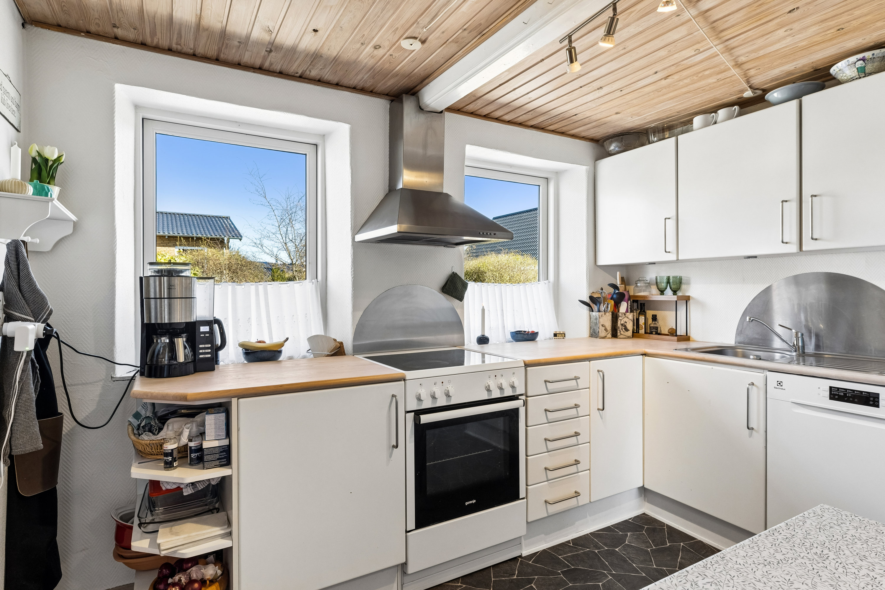 Fremhævet køkken billede i fuldskærmstilstand. Billede af Gl. Landevej 16, Vester Sottrup, 6400 Sønderborg