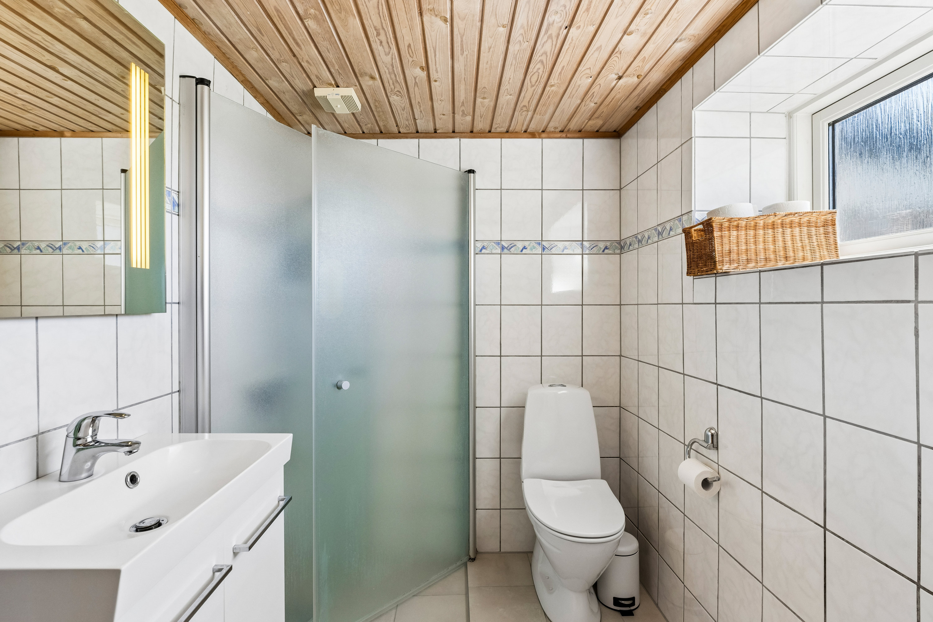 Fremhævet badeværelse billede i fuldskærmstilstand. Billede af Gl. Landevej 16, Vester Sottrup, 6400 Sønderborg