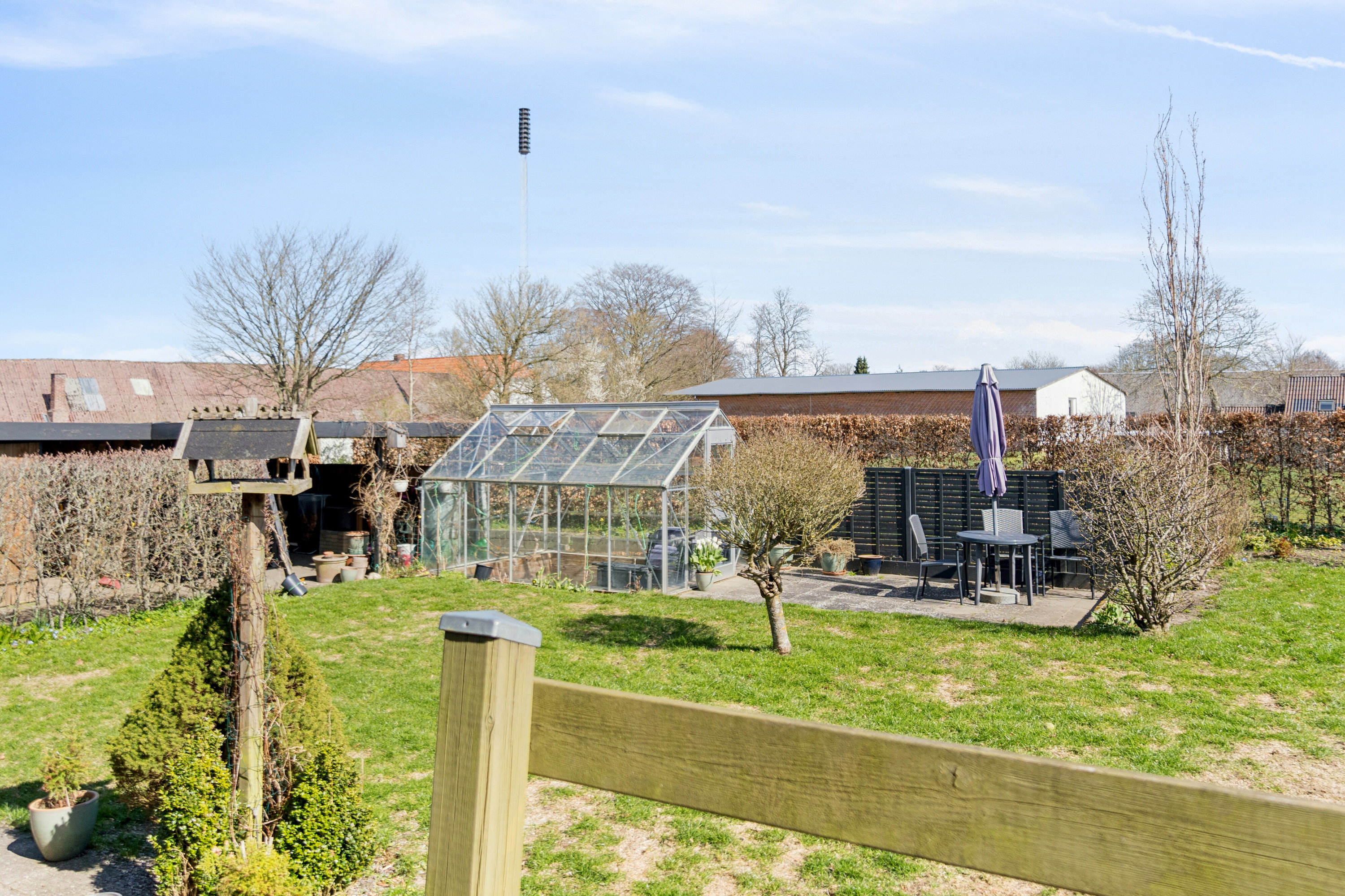 Fremhævet set fra haven billede i fuldskærmstilstand. Billede af Præstevænget 10, 6040 Egtved