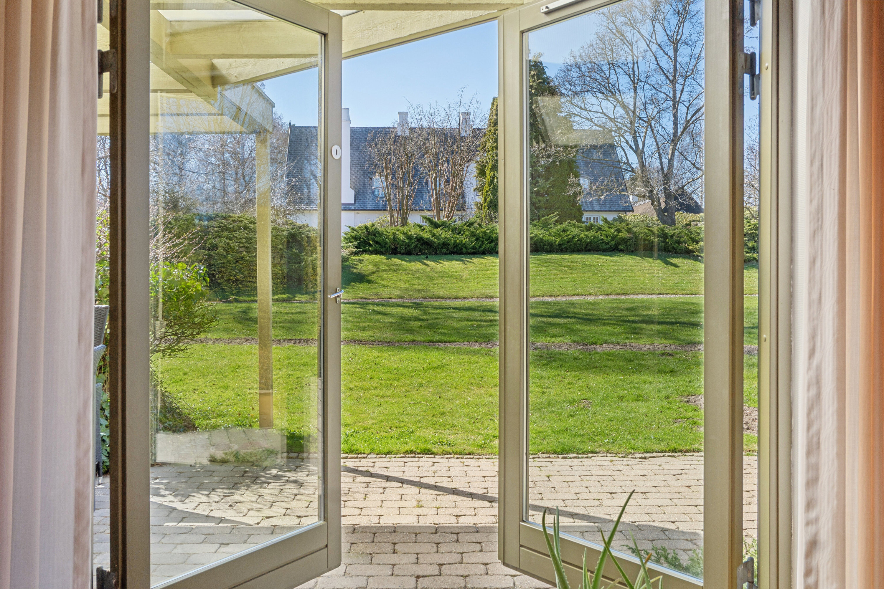 Fremhævet udsigt billede i fuldskærmstilstand. Billede af Sømandshvile Park 33, 2960 Rungsted Kyst