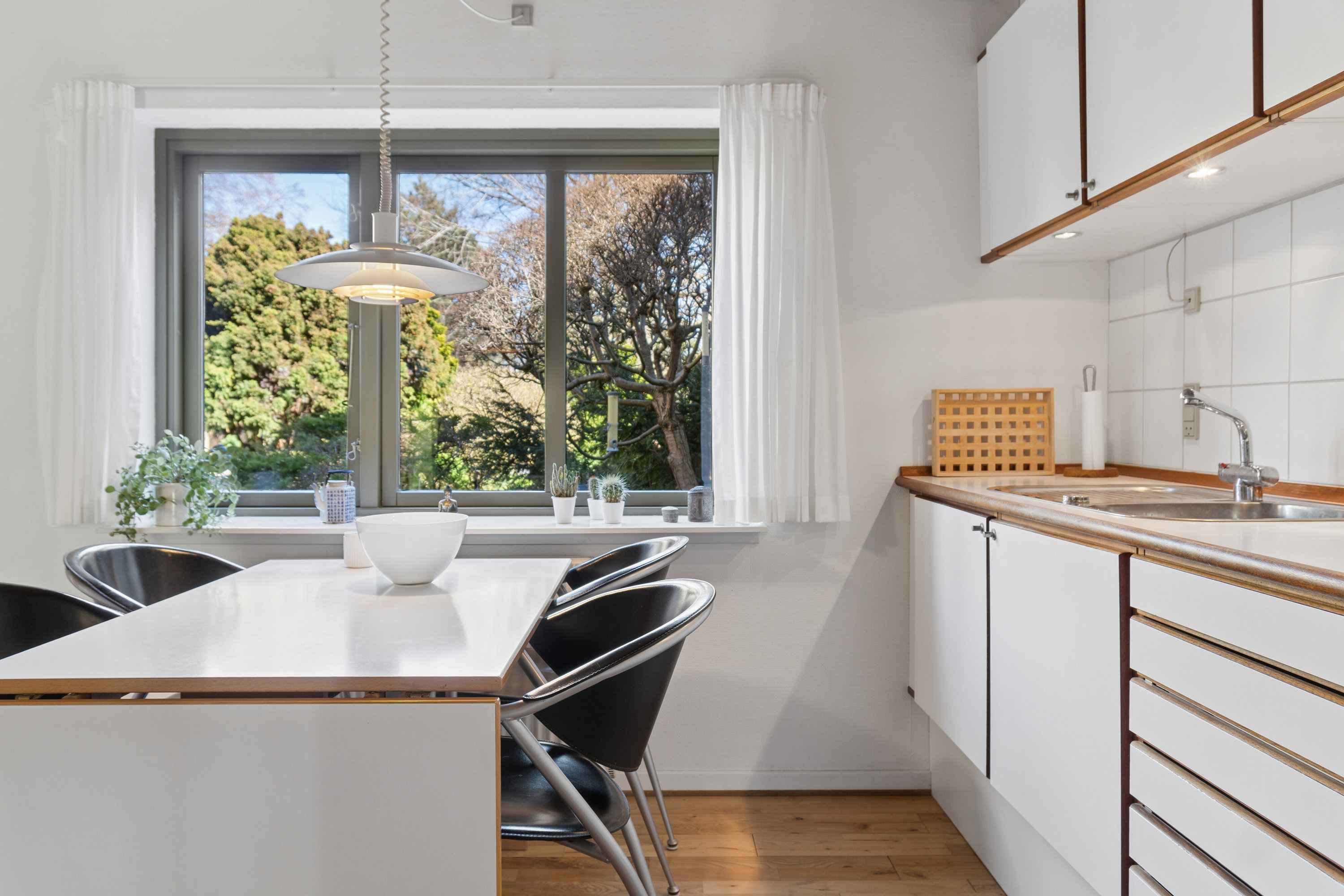 Fremhævet køkken billede i fuldskærmstilstand. Billede af Sømandshvile Park 33, 2960 Rungsted Kyst