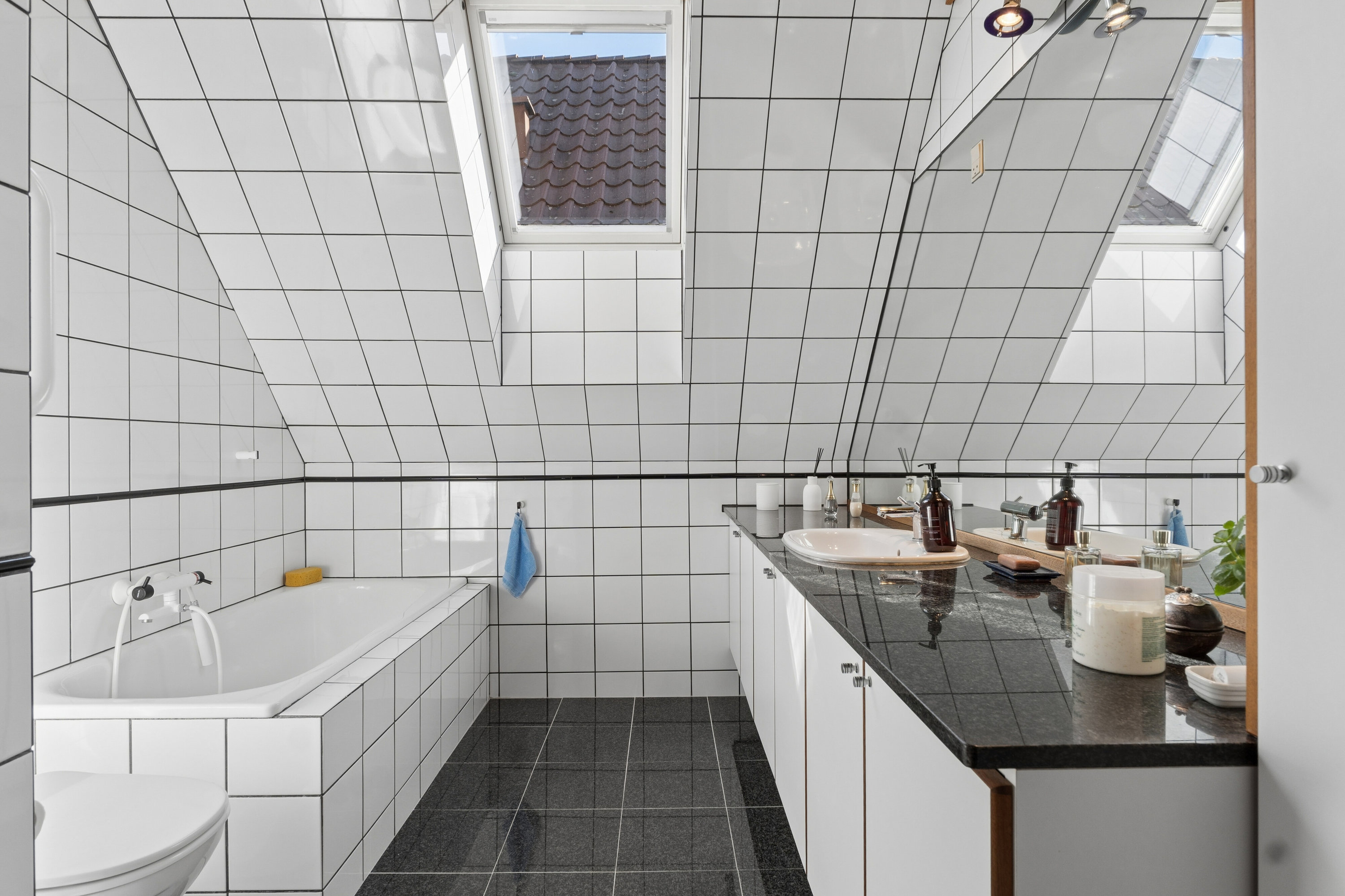 Fremhævet badeværelse billede i fuldskærmstilstand. Billede af Sømandshvile Park 33, 2960 Rungsted Kyst