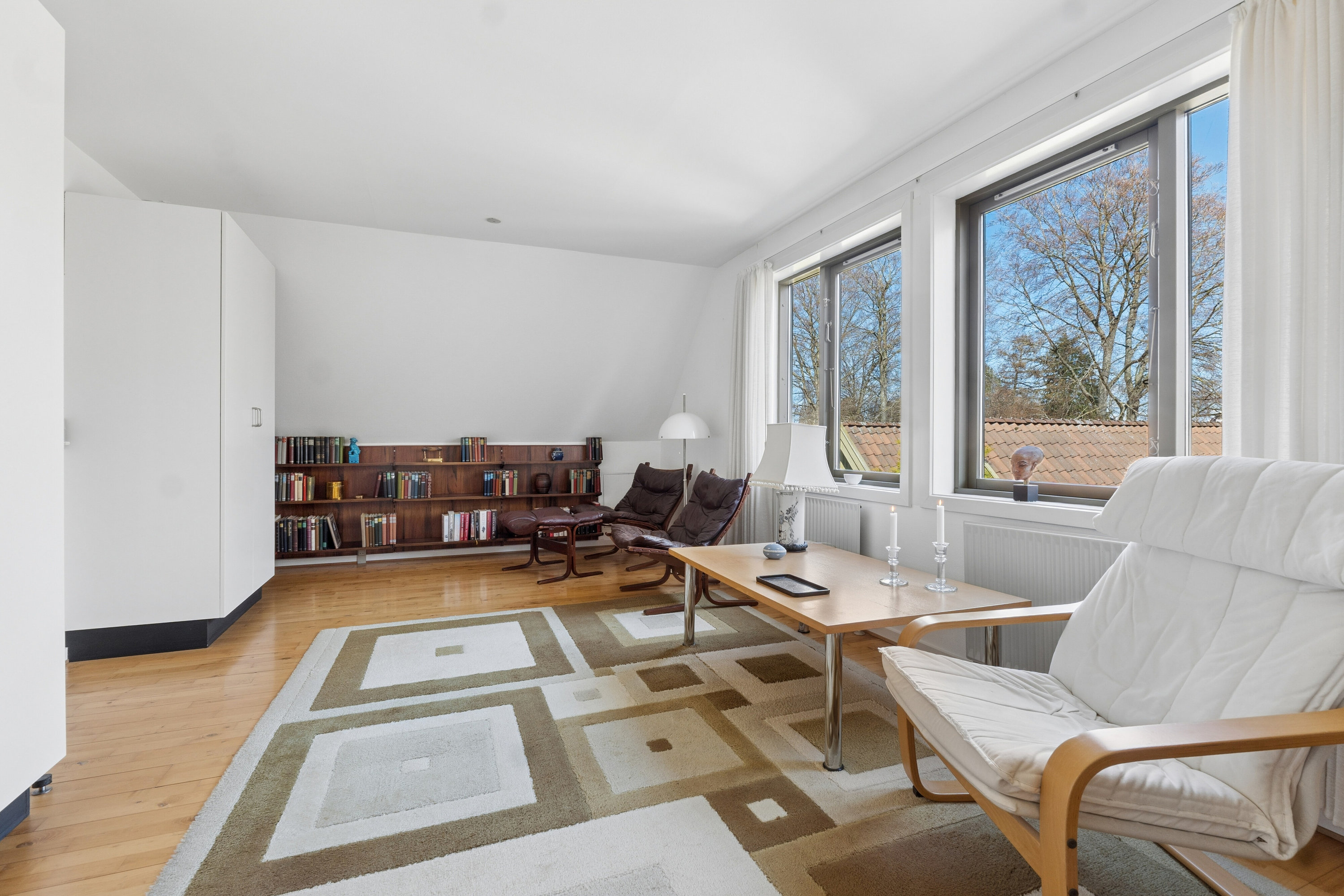 Fremhævet stue billede i fuldskærmstilstand. Billede af Sømandshvile Park 33, 2960 Rungsted Kyst