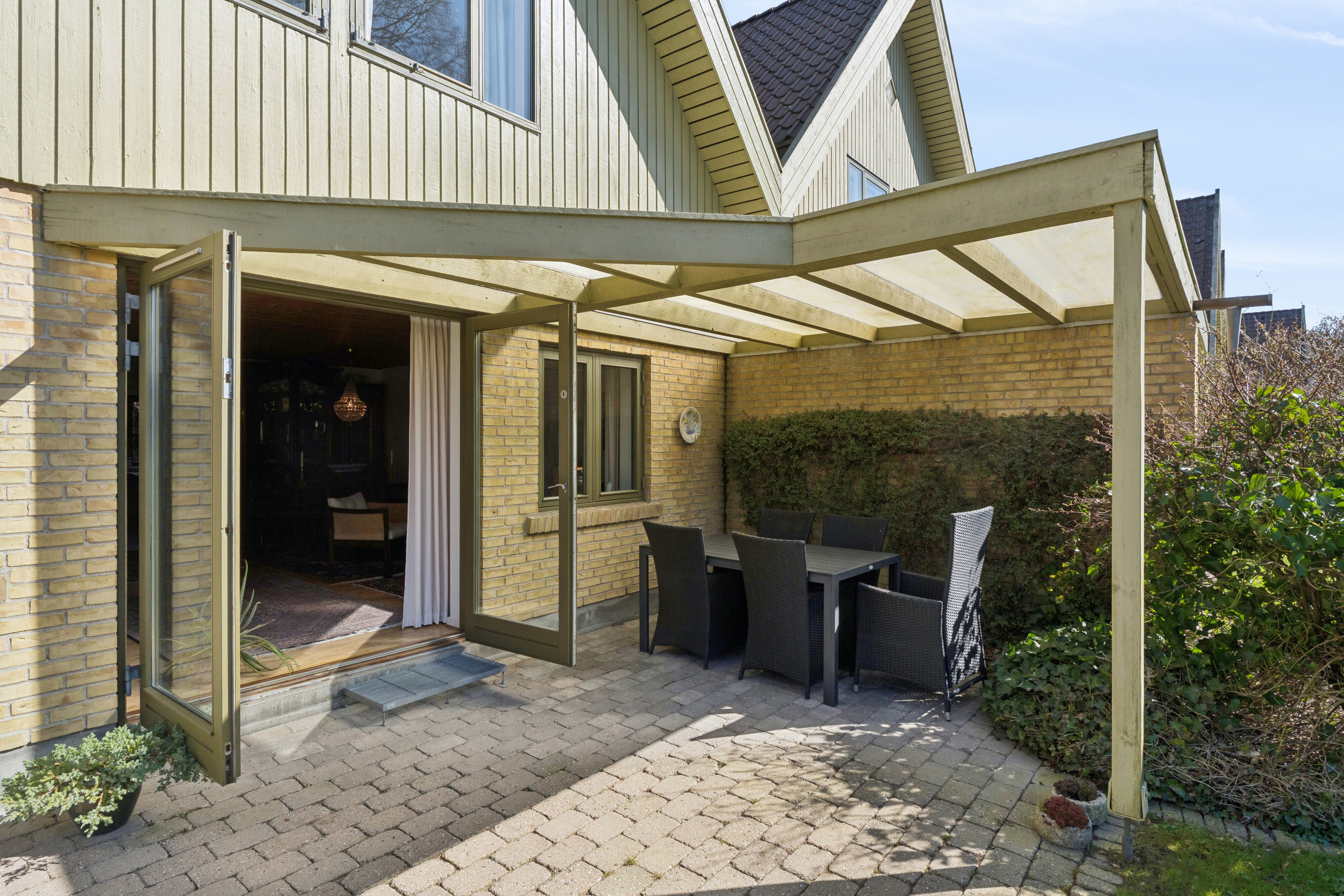 Fremhævet set fra haven billede i fuldskærmstilstand. Billede af Sømandshvile Park 33, 2960 Rungsted Kyst