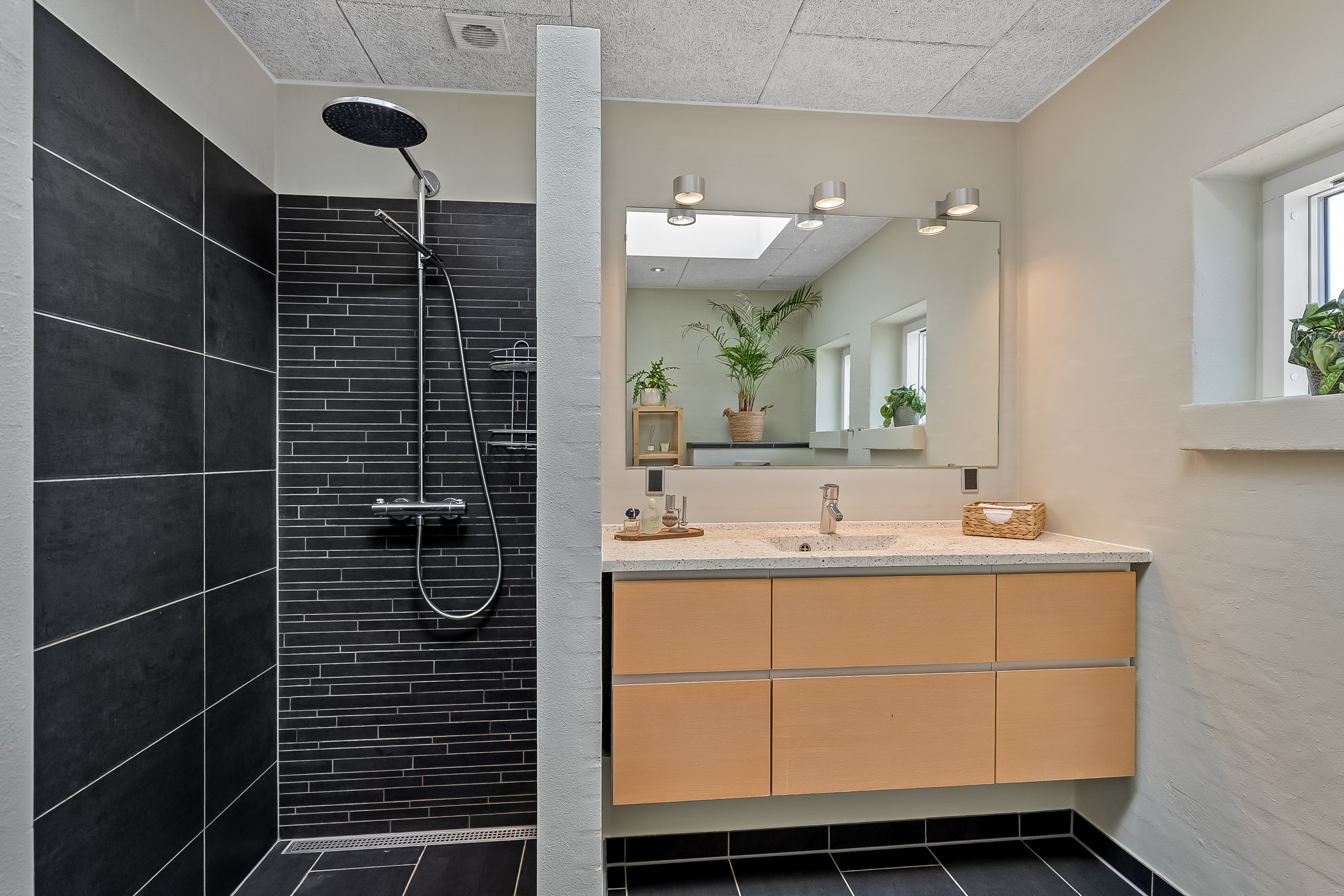 Fremhævet badeværelse billede i fuldskærmstilstand. Billede af Skibet Bakkevej 14, 7100 Vejle