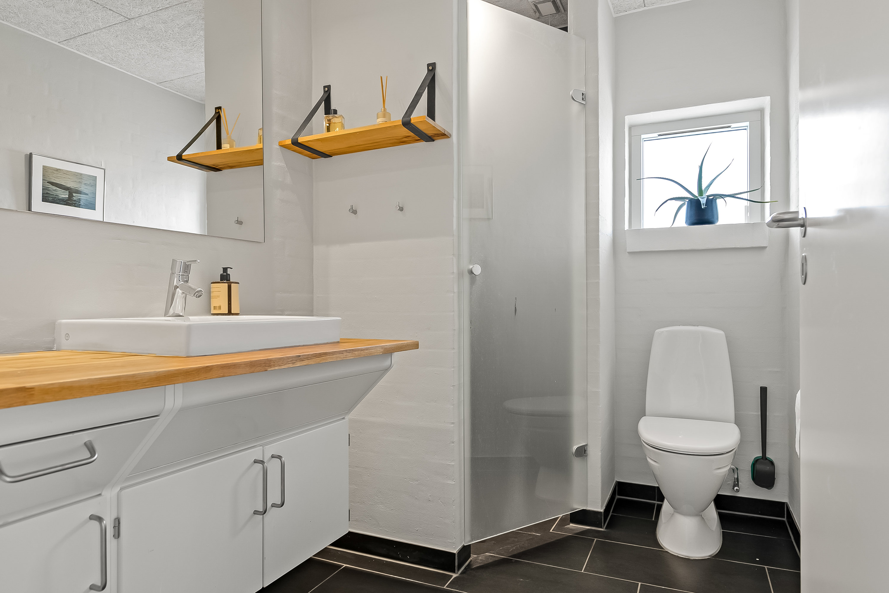 Fremhævet badeværelse billede i fuldskærmstilstand. Billede af Skibet Bakkevej 14, 7100 Vejle