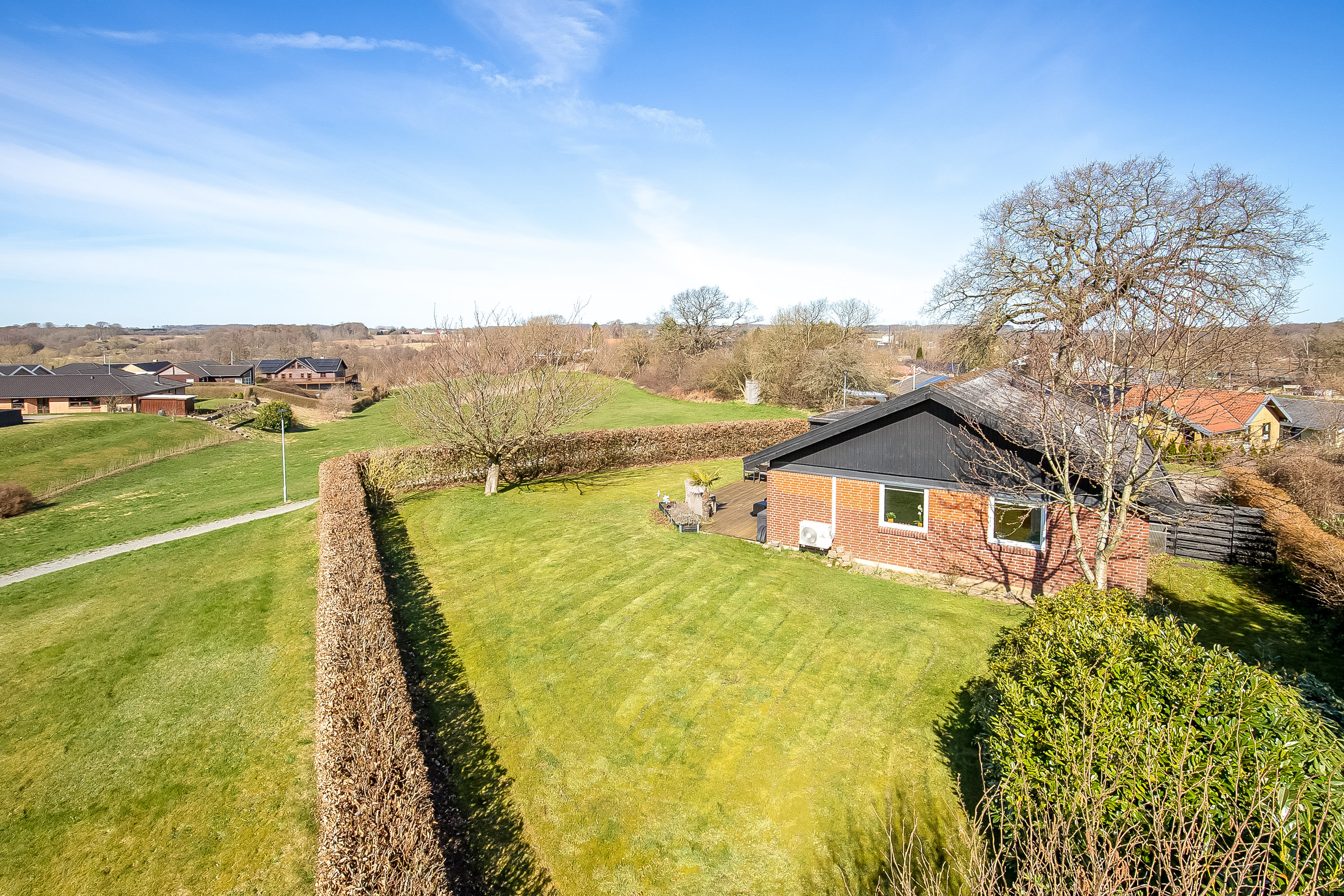 Fremhævet mastefoto billede i fuldskærmstilstand. Billede af Ågade 61, Bredstrup, 7000 Fredericia