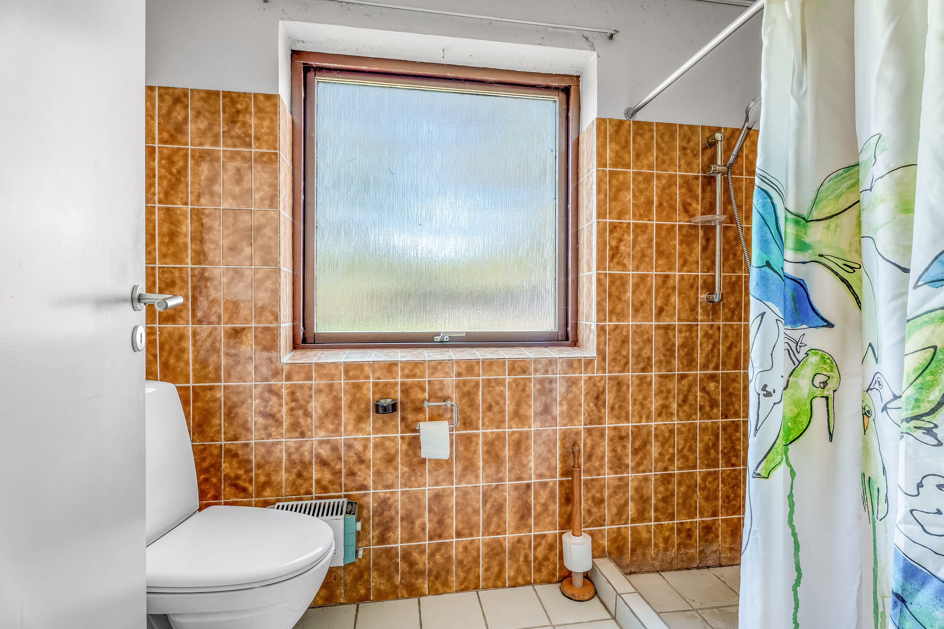 Fremhævet badeværelse billede i fuldskærmstilstand. Billede af Bymarken 14, Nagelsti, 4891 Toreby L