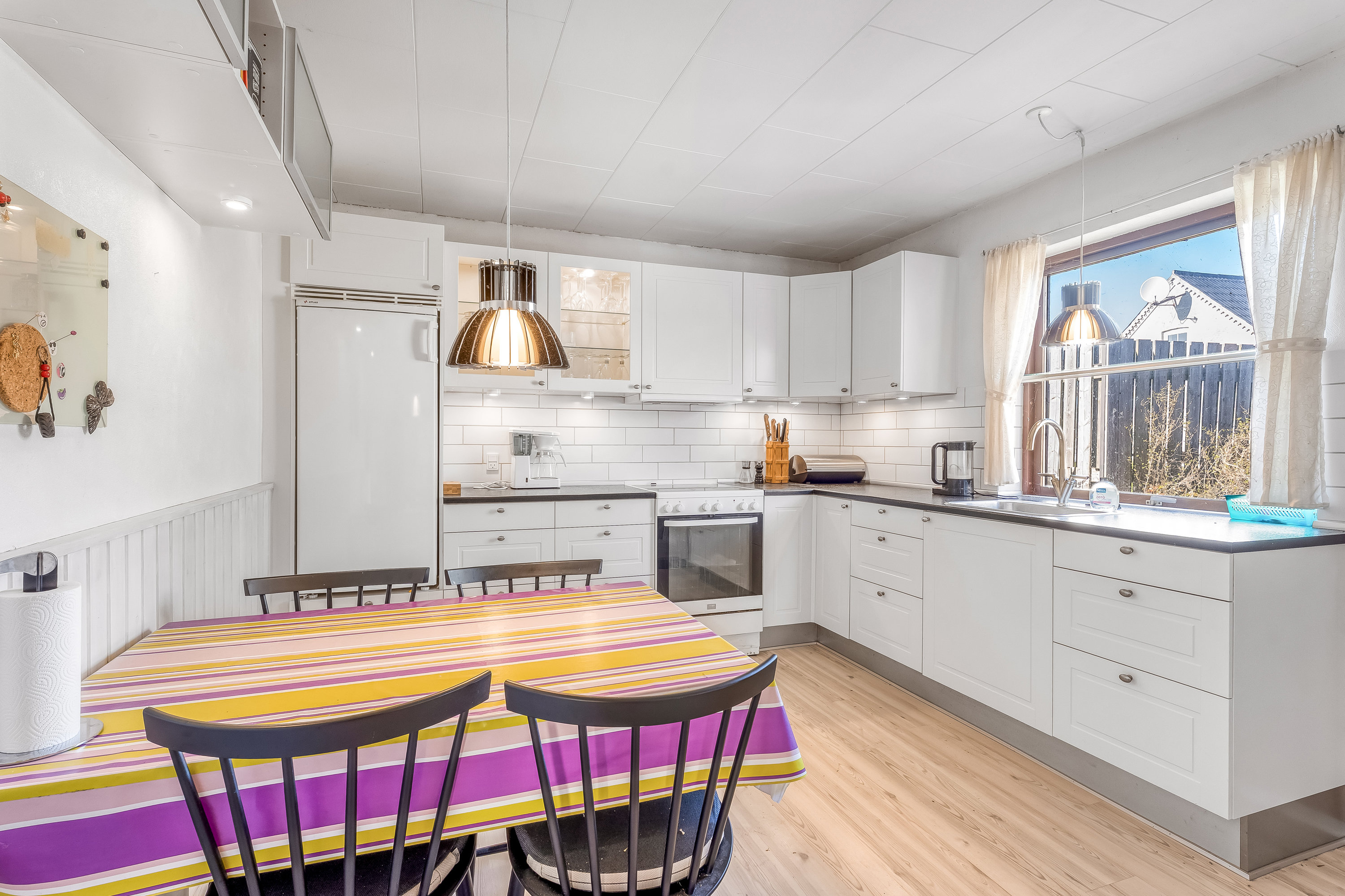 Fremhævet køkken billede i fuldskærmstilstand. Billede af Bymarken 14, Nagelsti, 4891 Toreby L