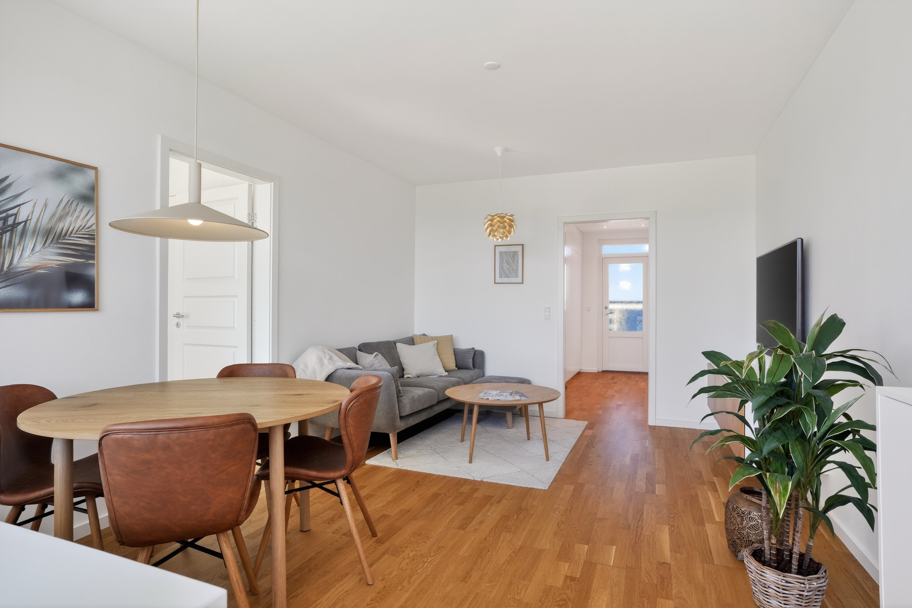 Fremhævet stue billede i fuldskærmstilstand. Billede af Bagsværd Hovedgade 83E, 3., 2880 Bagsværd