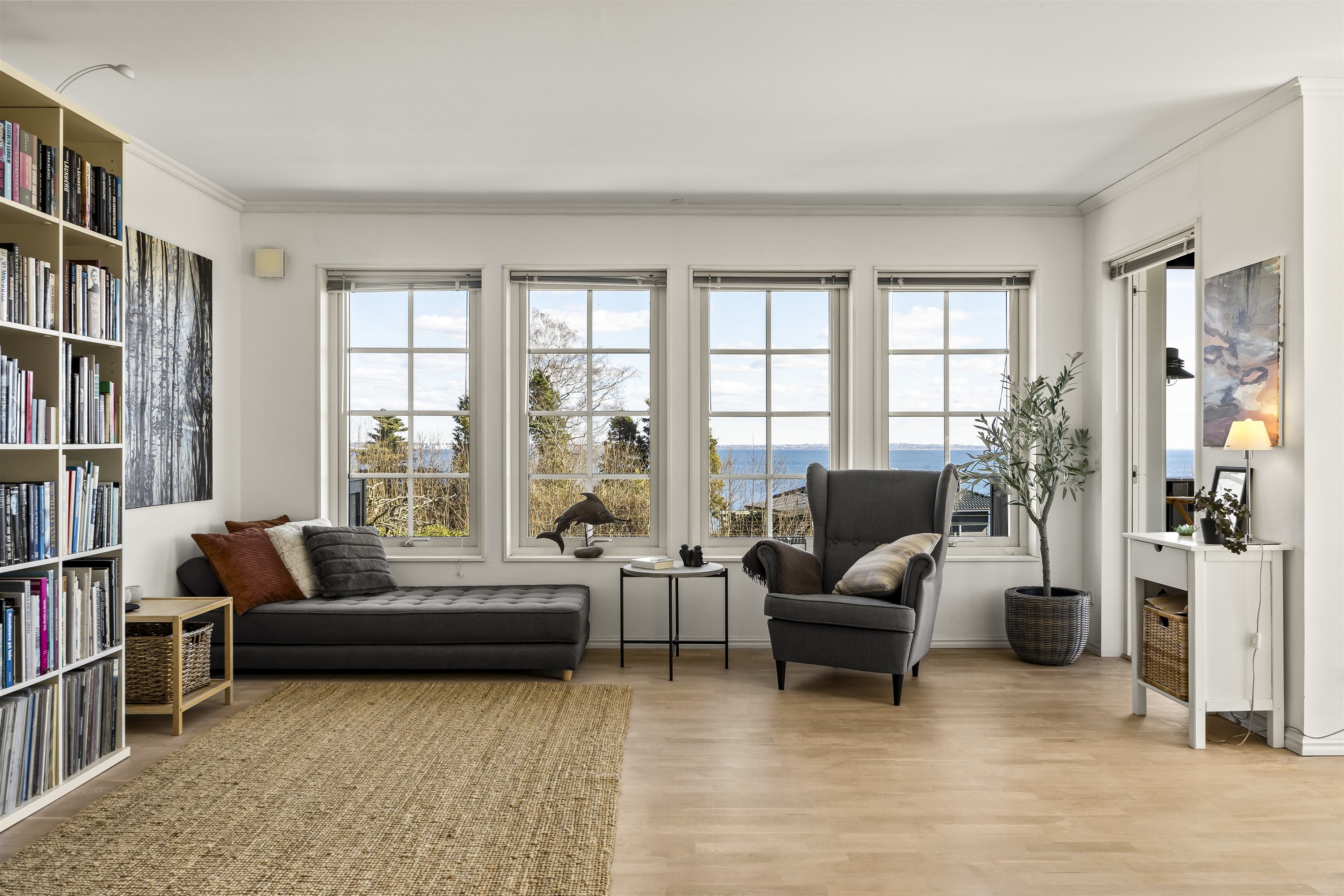 Fremhævet stue billede i fuldskærmstilstand. Billede af Stubbedamsvej 91B, 3000 Helsingør