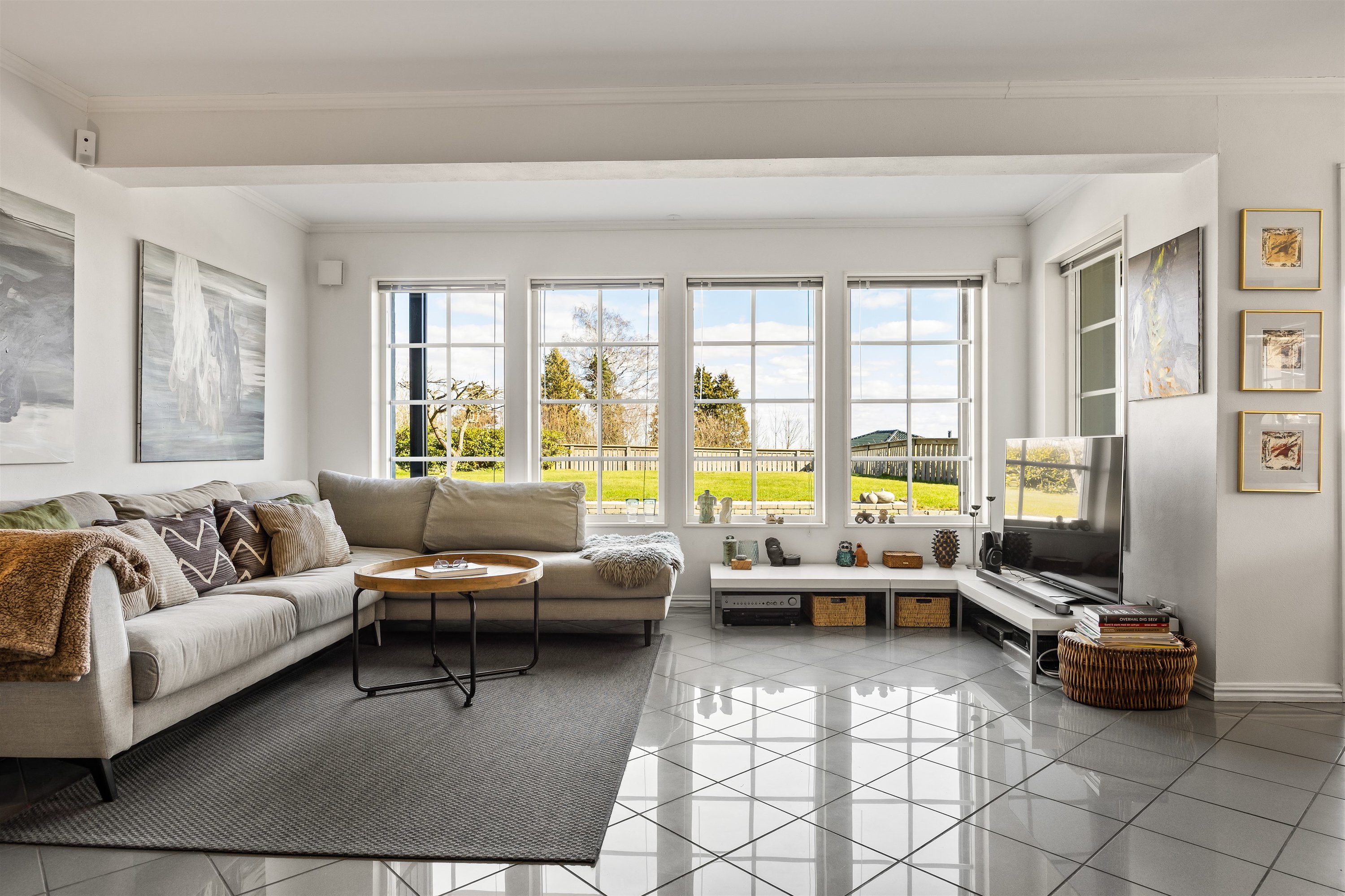 Fremhævet stue billede i fuldskærmstilstand. Billede af Stubbedamsvej 91B, 3000 Helsingør