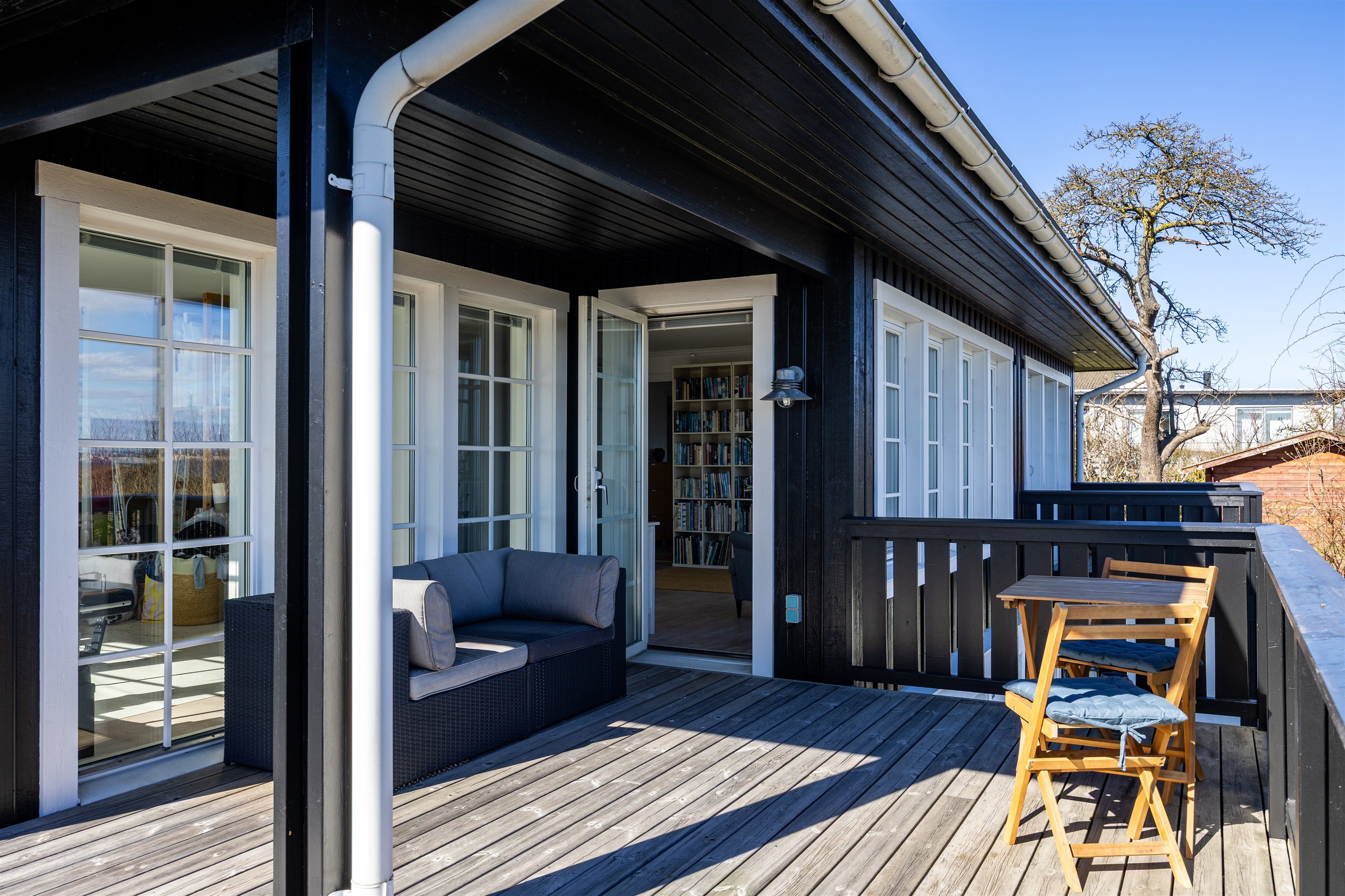 Fremhævet terrasse billede i fuldskærmstilstand. Billede af Stubbedamsvej 91B, 3000 Helsingør