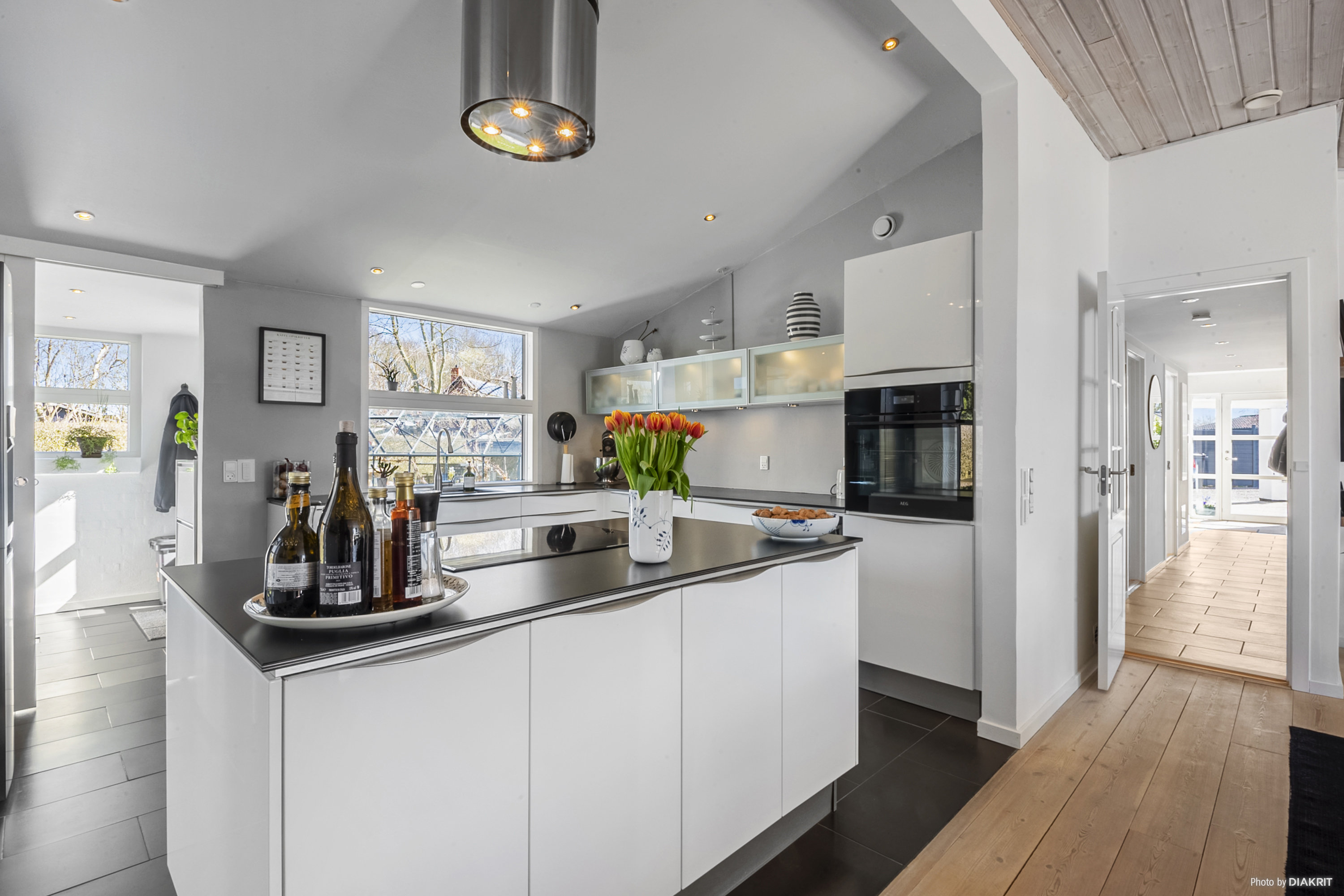 Fremhævet køkken billede i fuldskærmstilstand. Billede af Møllebakken 6, 4681 Herfølge