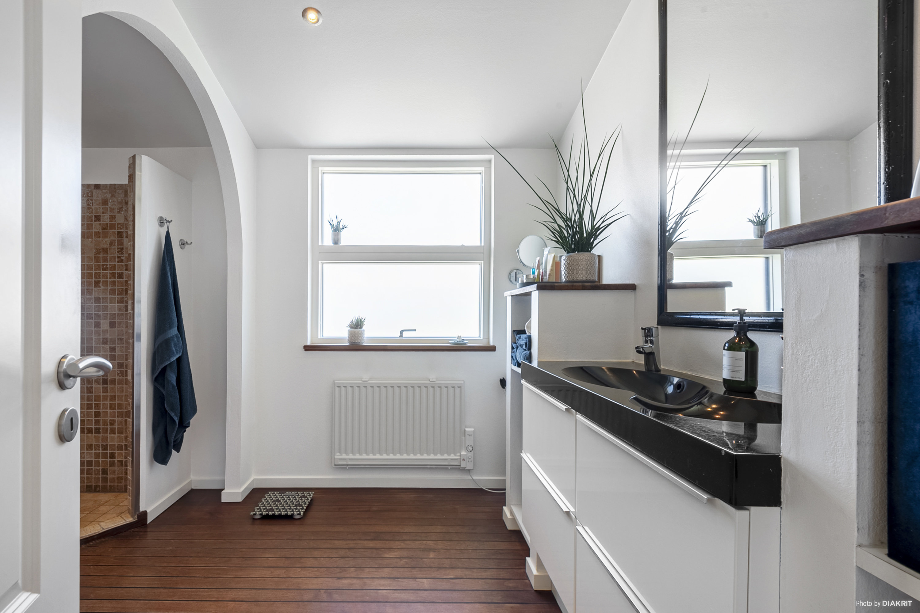 Fremhævet køkken billede i fuldskærmstilstand. Billede af Møllebakken 6, 4681 Herfølge