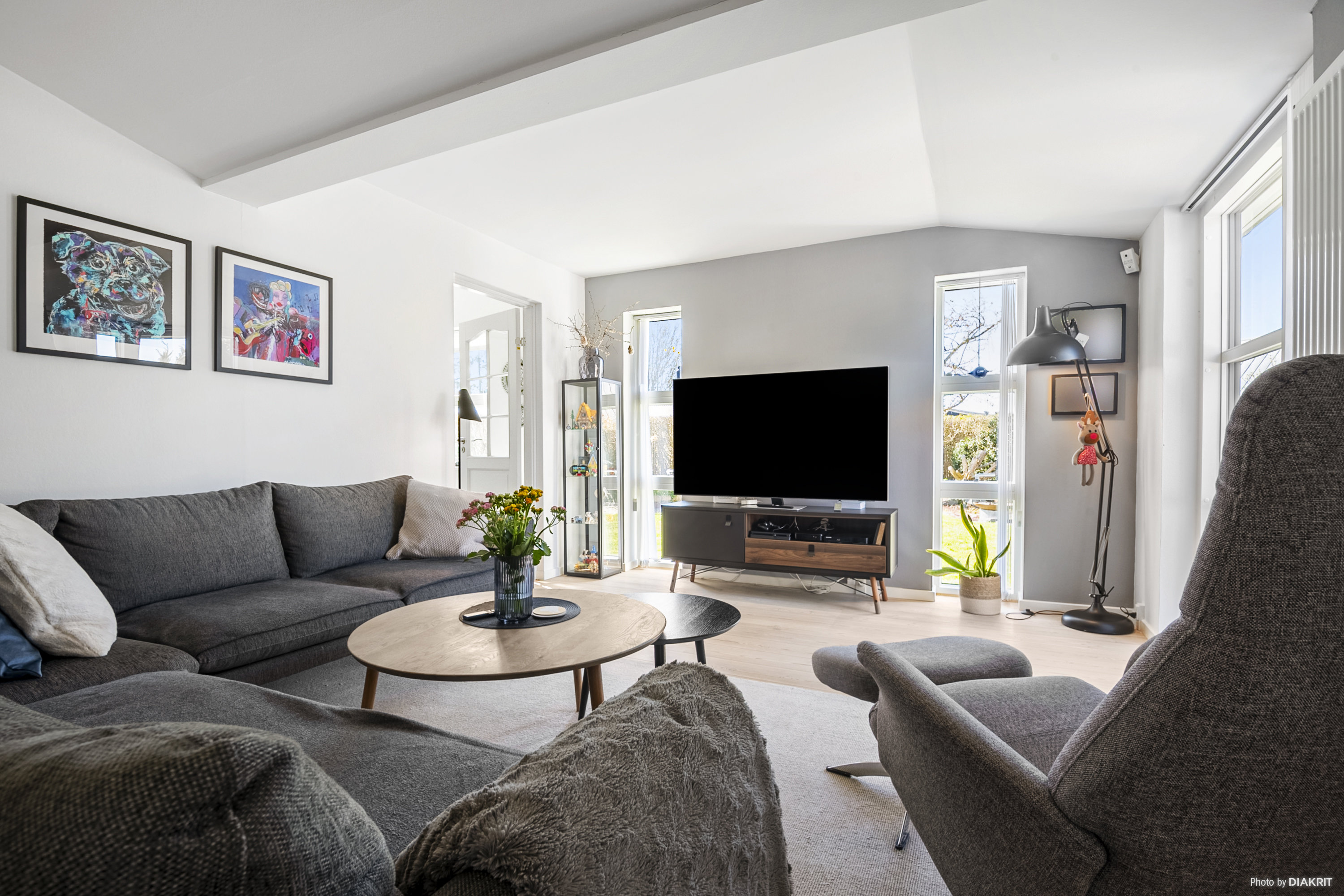 Fremhævet stue billede i fuldskærmstilstand. Billede af Møllebakken 6, 4681 Herfølge