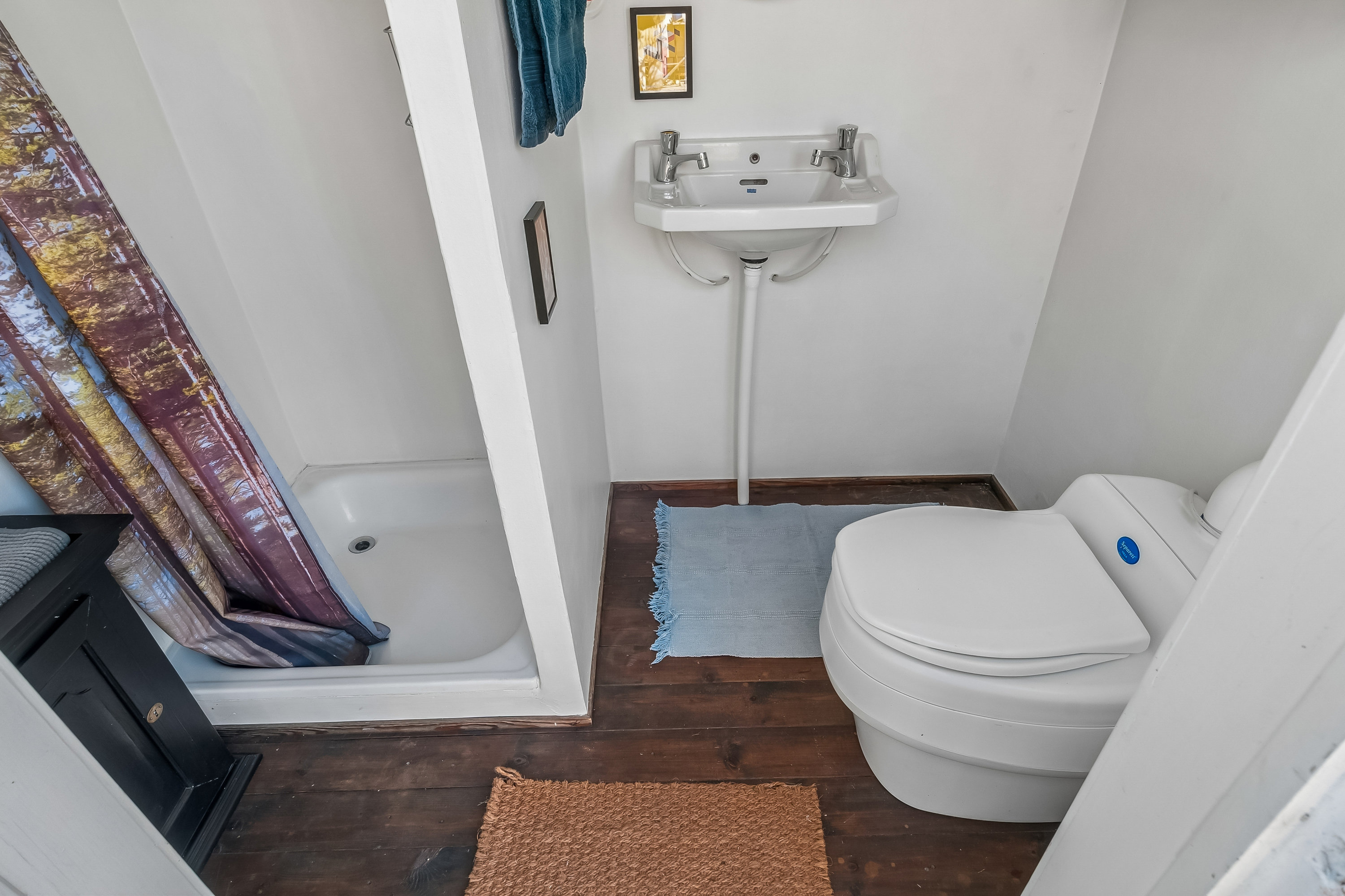 Fremhævet badeværelse billede i fuldskærmstilstand. Billede af Lenesvej 67, Hf. Hjortespring, 2730 Herlev