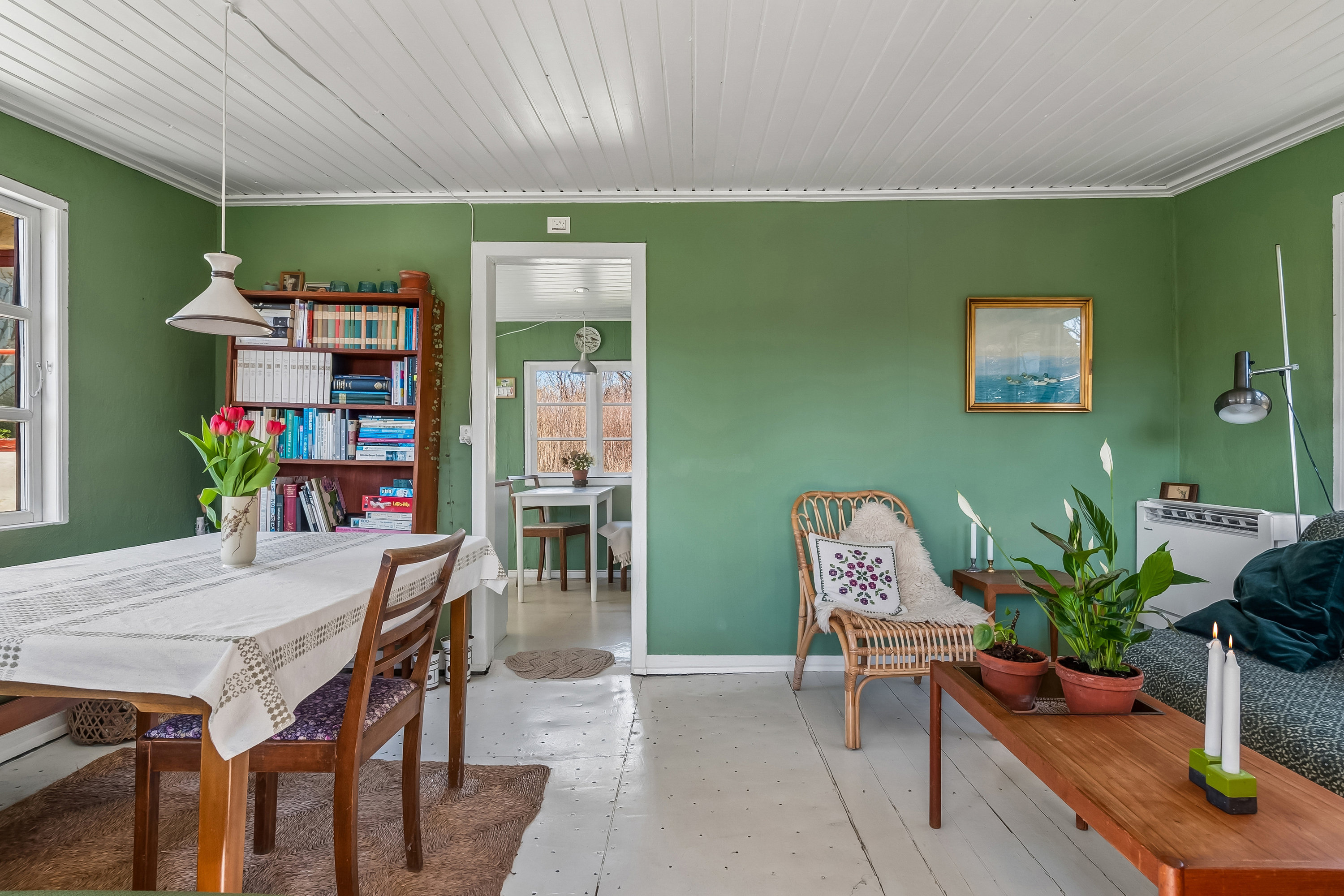 Fremhævet stue billede i fuldskærmstilstand. Billede af Lenesvej 67, Hf. Hjortespring, 2730 Herlev