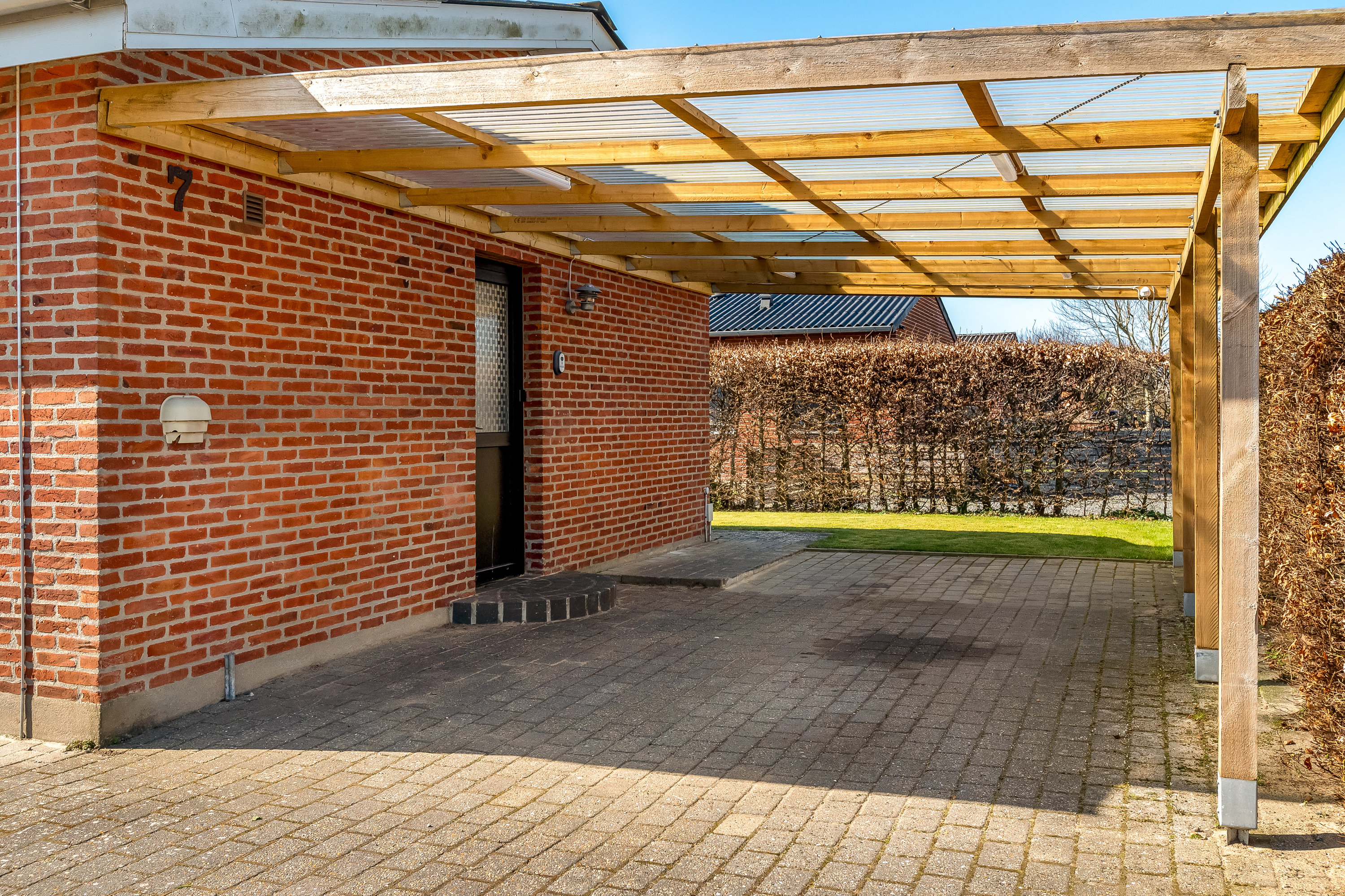 Fremhævet carport billede i fuldskærmstilstand. Billede af Store Kjærgaardsvej 7, 6940 Lem St