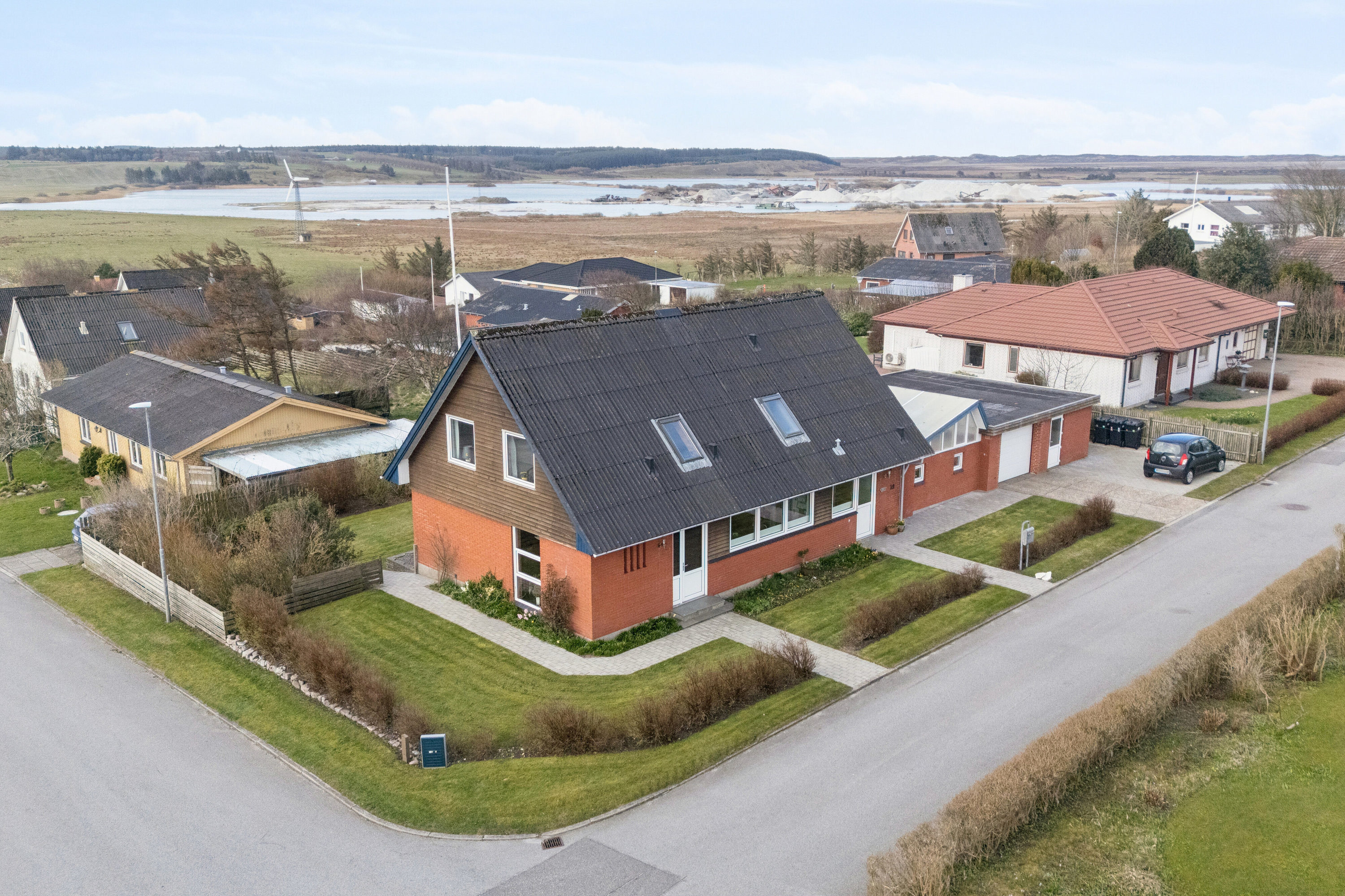 Miniaturebillede 2: luftfoto. Billede af Solbakken 19, Ræhr, 7730 Hanstholm