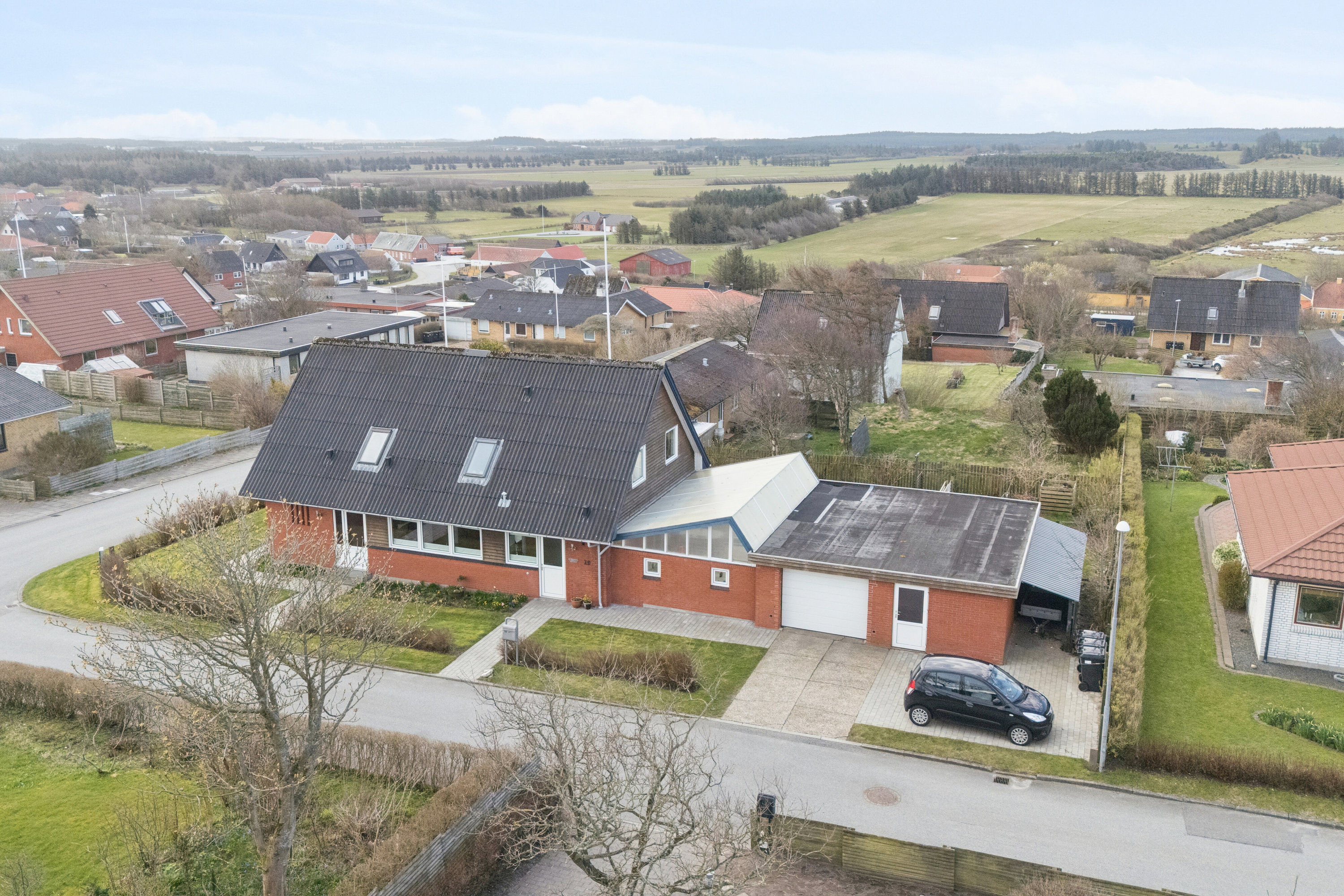 Fremhævet luftfoto billede i fuldskærmstilstand. Billede af Solbakken 19, Ræhr, 7730 Hanstholm